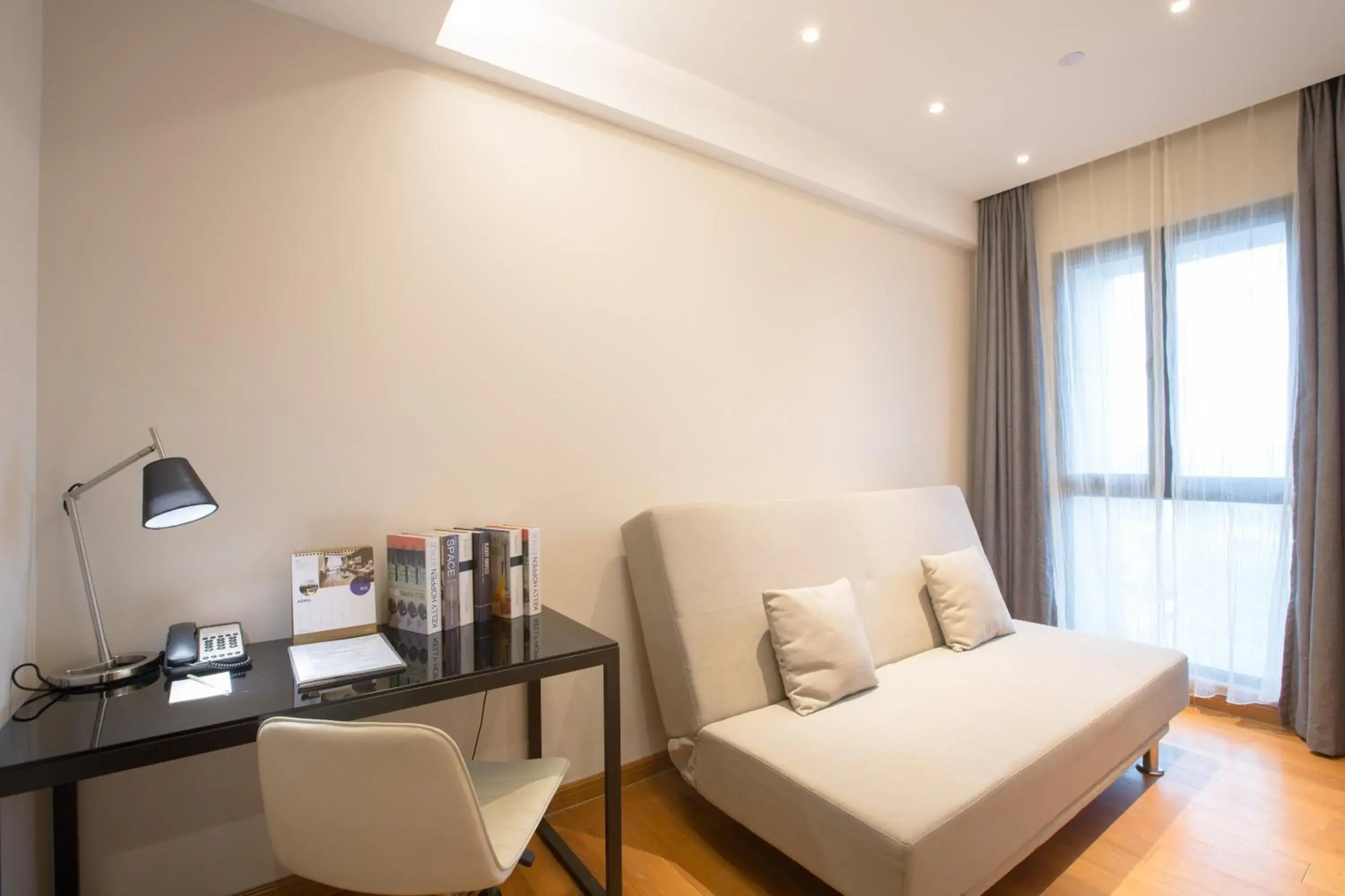 Bed in Modena By Fraser New District Wuxi Bed in Modena By Fraser New District Wuxi