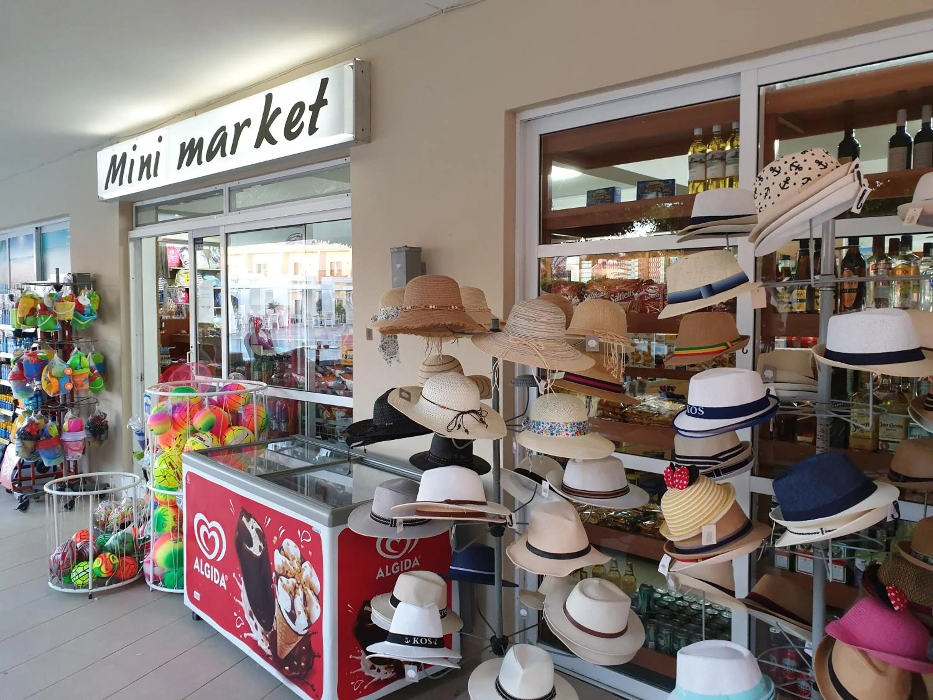 Supermarket/grocery shop in SANDY BEACH