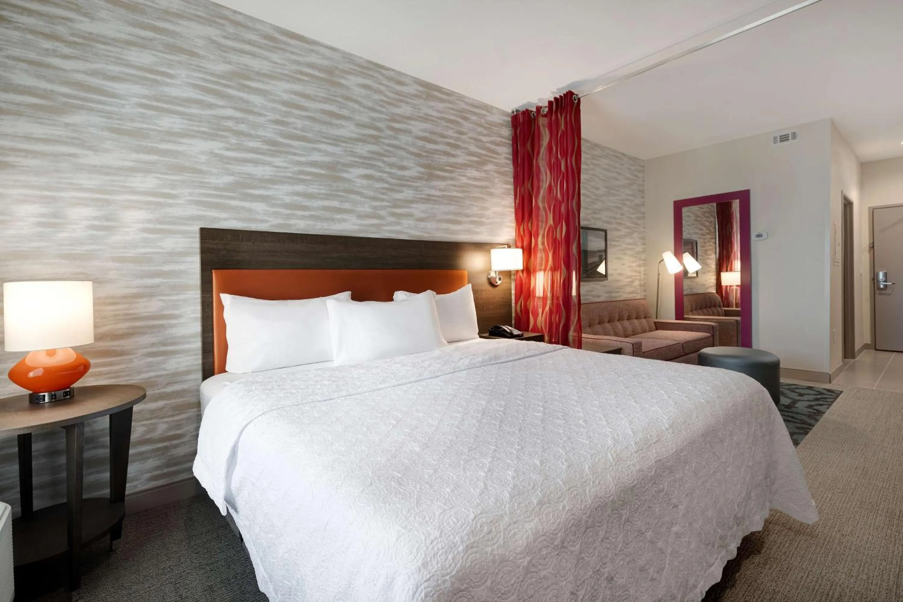 Living room, Bed in Home2 Suites Galveston, Tx