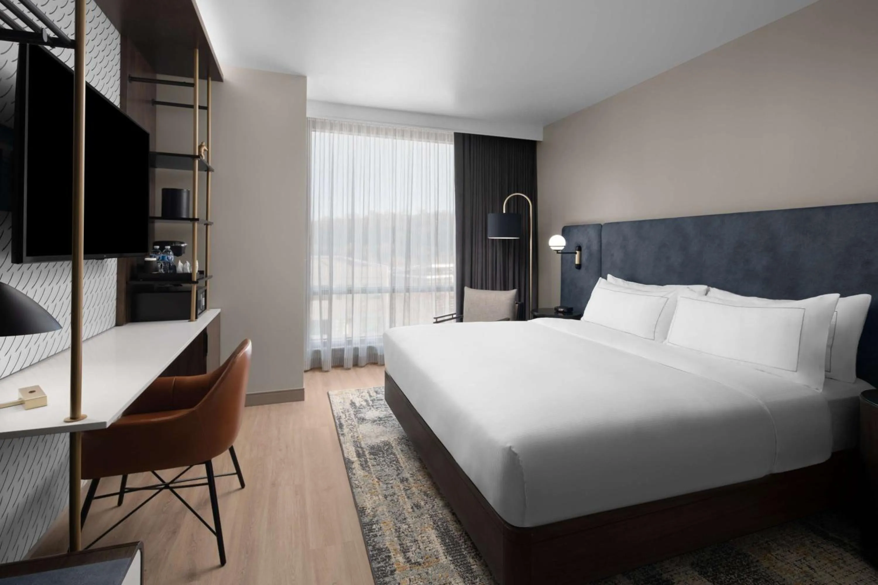 Bedroom, Bed in Hotel West & Main Conshohocken, Tapestry Collection Hilton