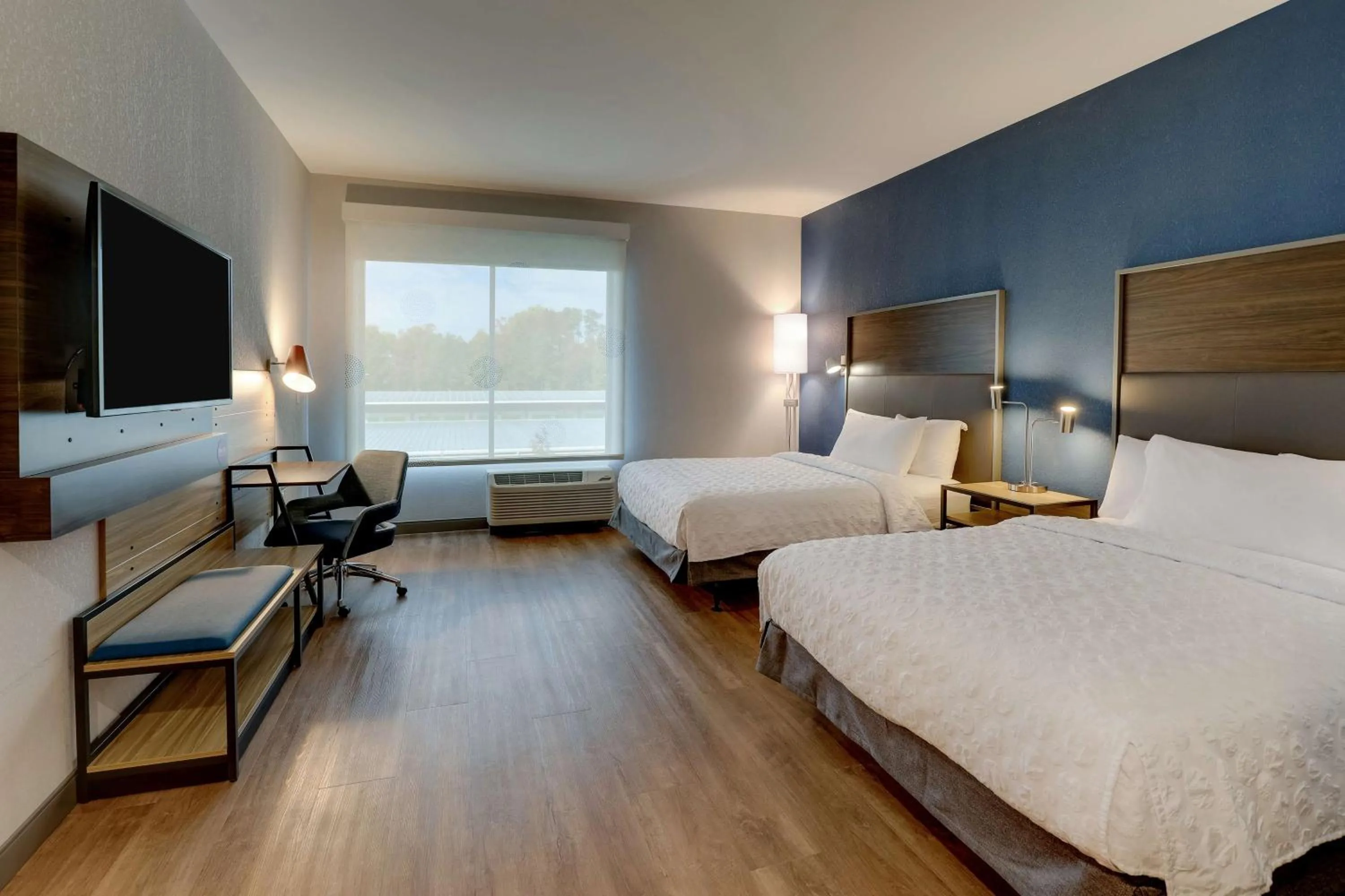 Bedroom, Bed in Tru By Hilton Raleigh Garner