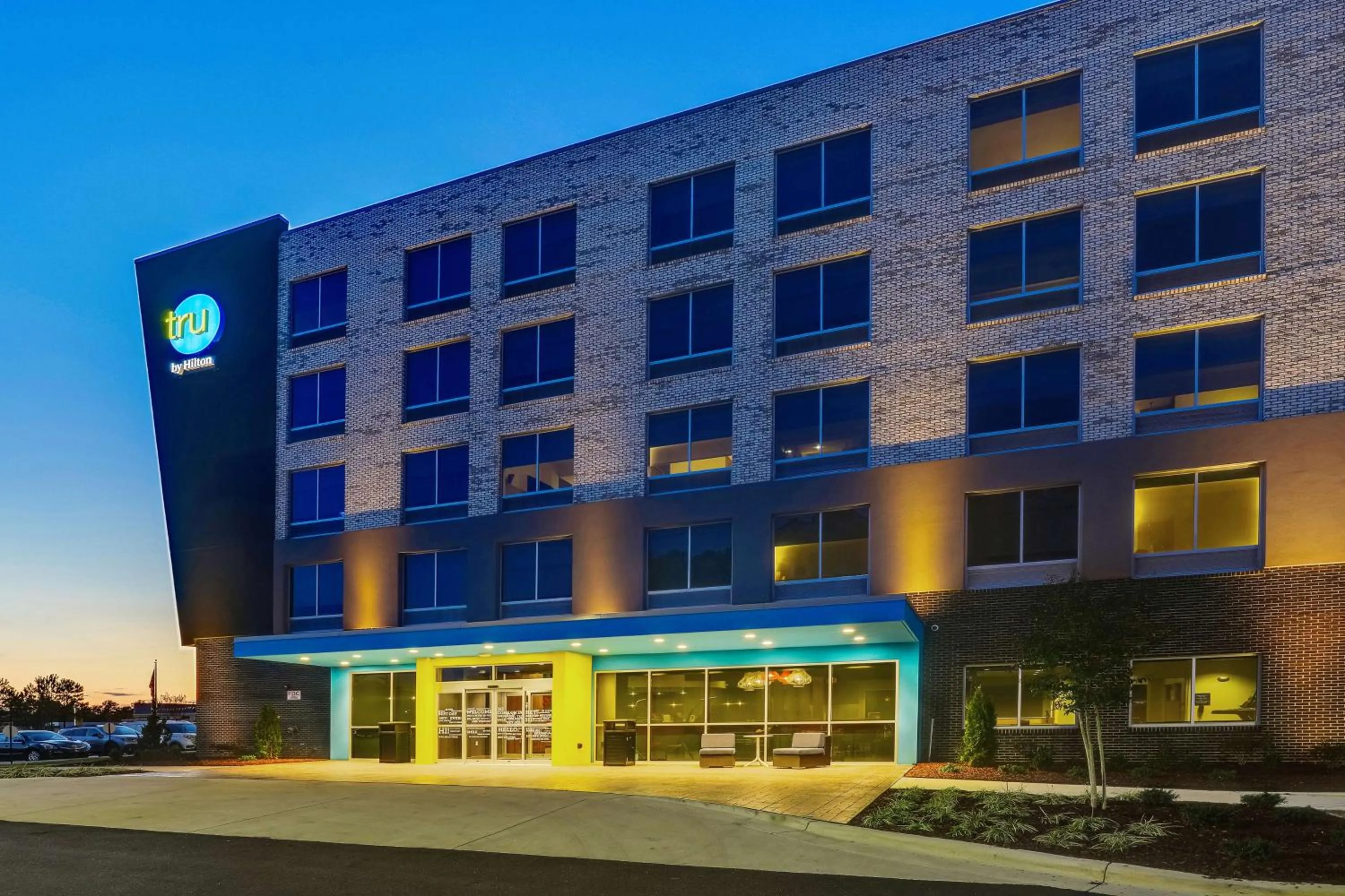 Property building in Tru By Hilton Raleigh Garner