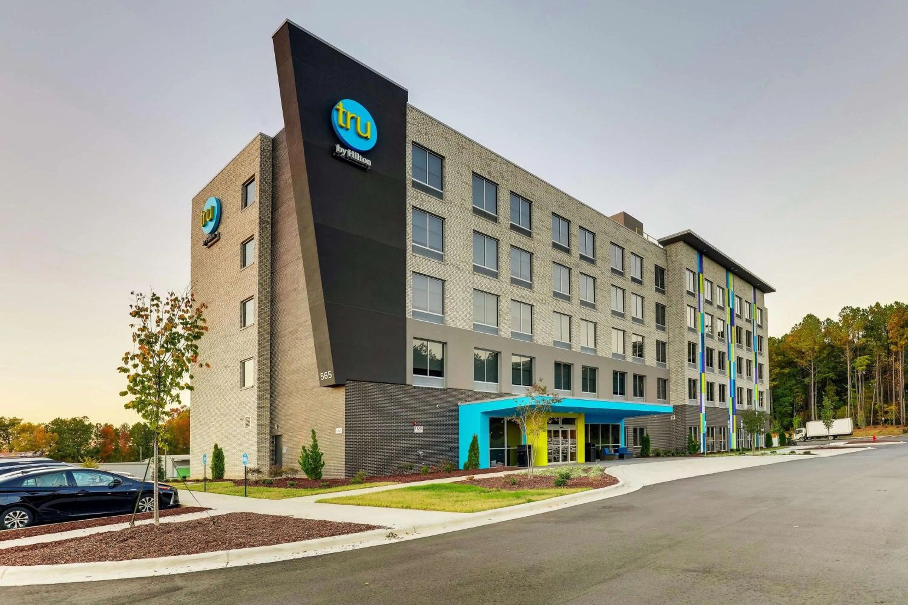 Property building in Tru By Hilton Raleigh Garner