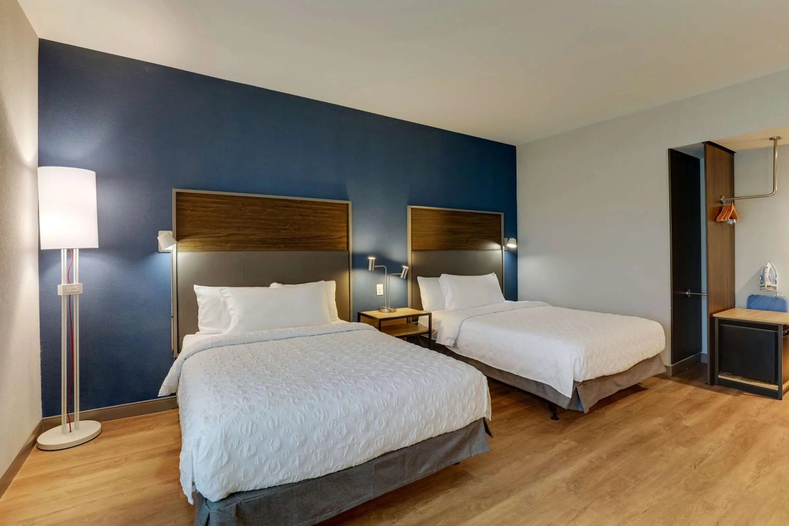 Bed in Tru By Hilton Raleigh Garner