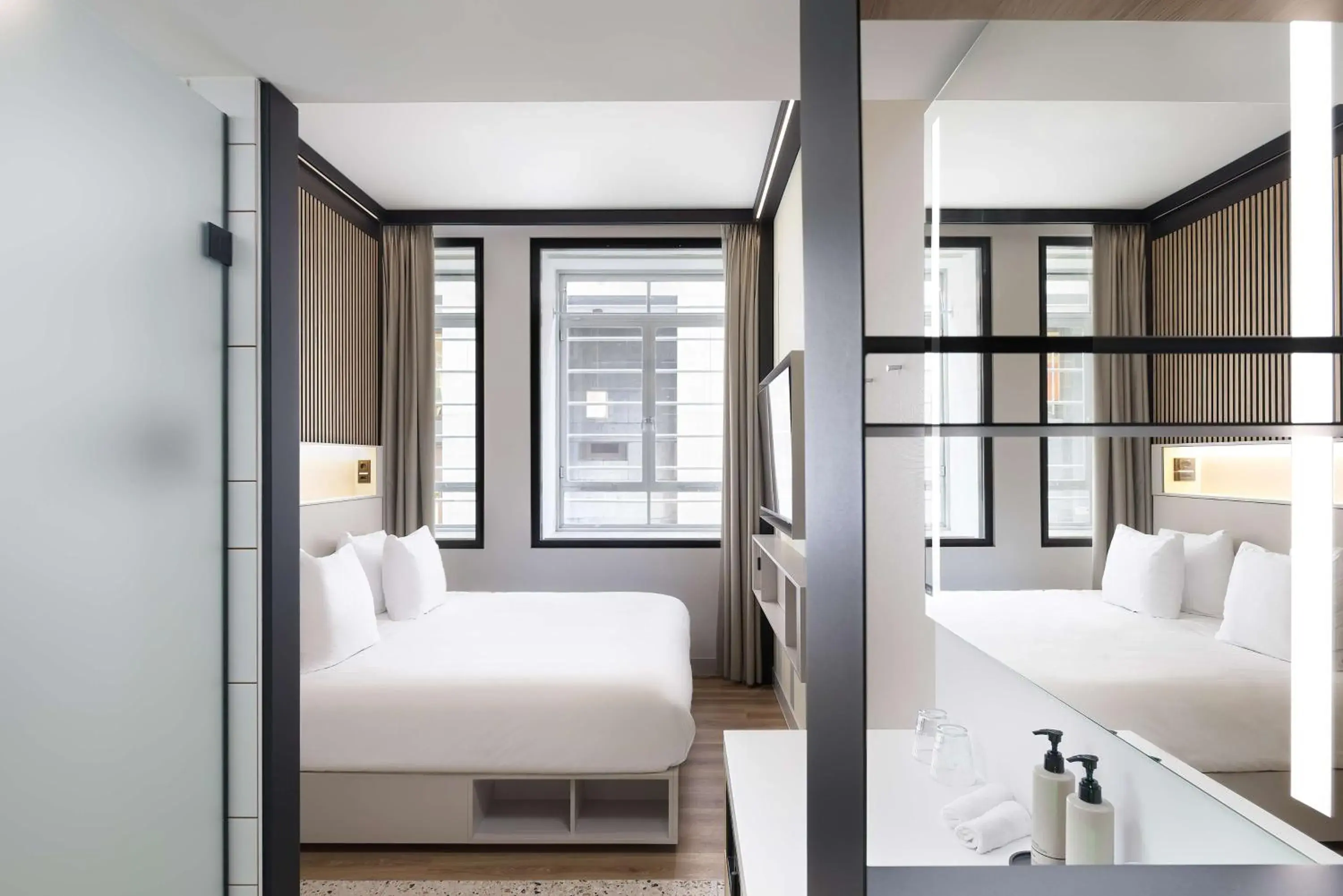 Bed in Motto By Hilton Rotterdam Blaak Bed in Motto By Hilton Rotterdam Blaak