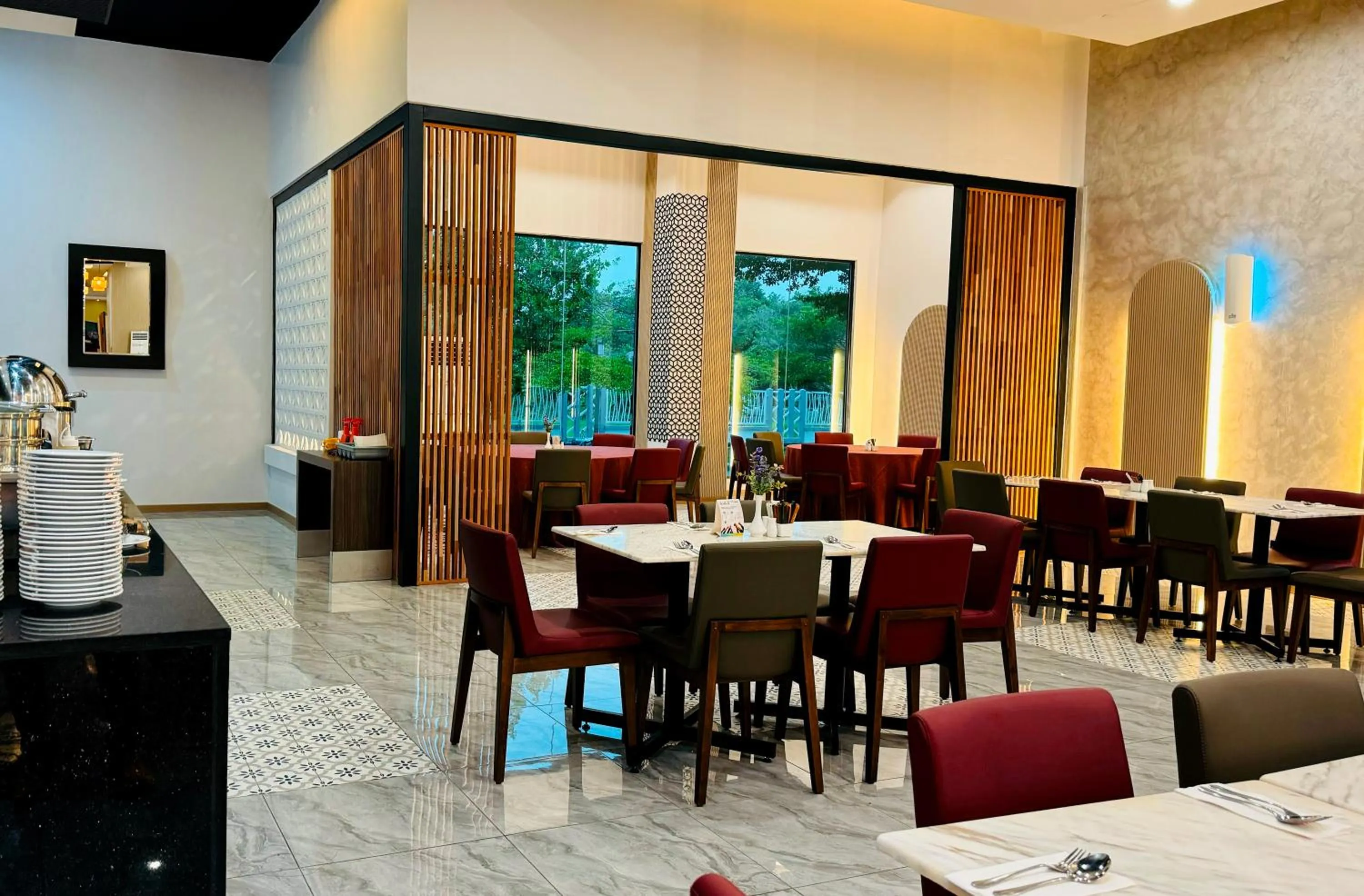 Restaurant/places to eat in Raia Hotel & Convention Centre Alor Setar