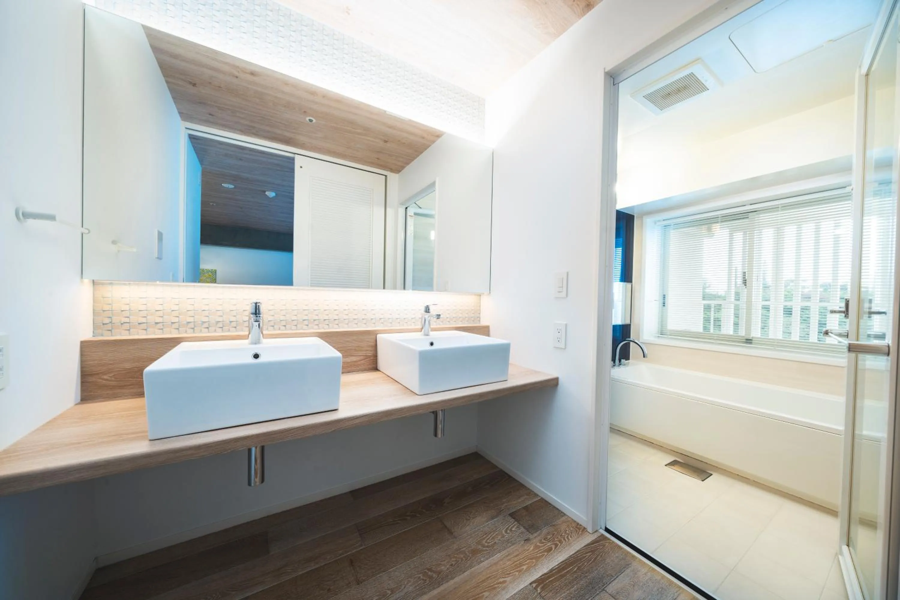 Shower, Bed in BEB5 Okinawa Seragaki by Hoshino Resorts