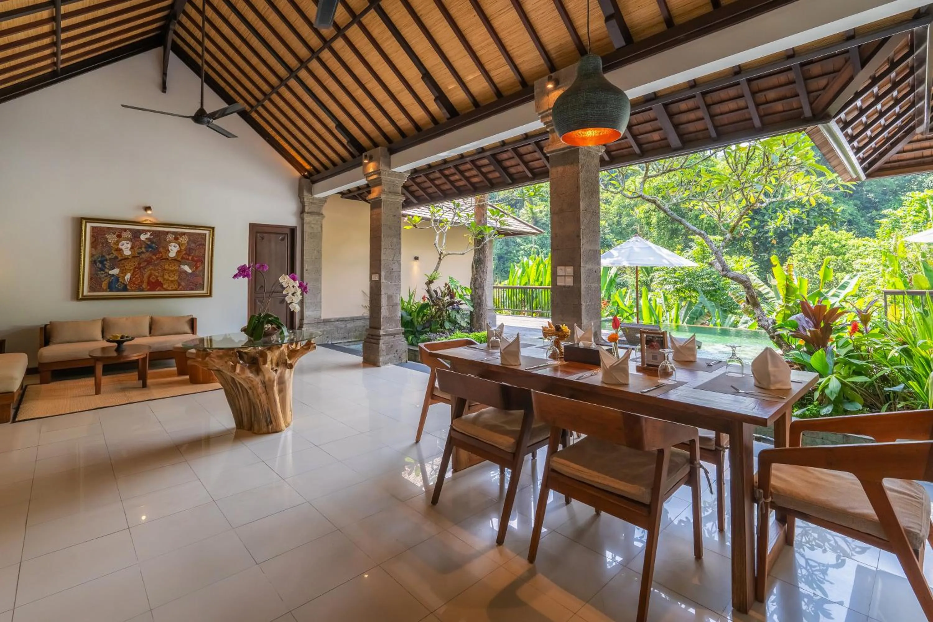 Living room in The Lokha Ubud Resort, Villas & SPA