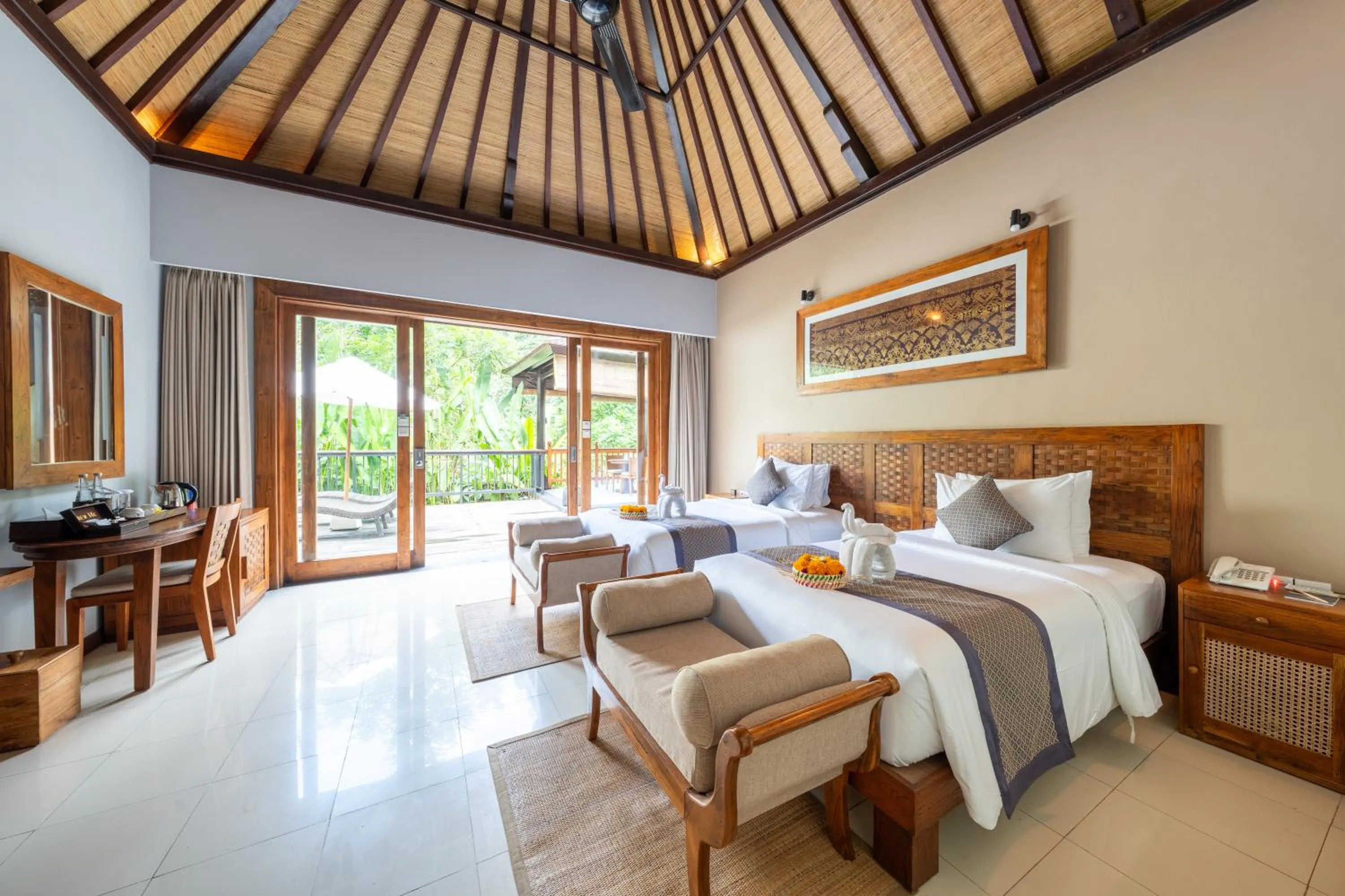 Swimming pool, Bed in The Lokha Ubud Resort, Villas & SPA