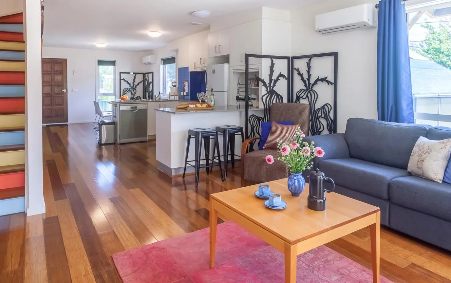 Kitchen or kitchenette, Seating Area in One of a Kind Apartments
