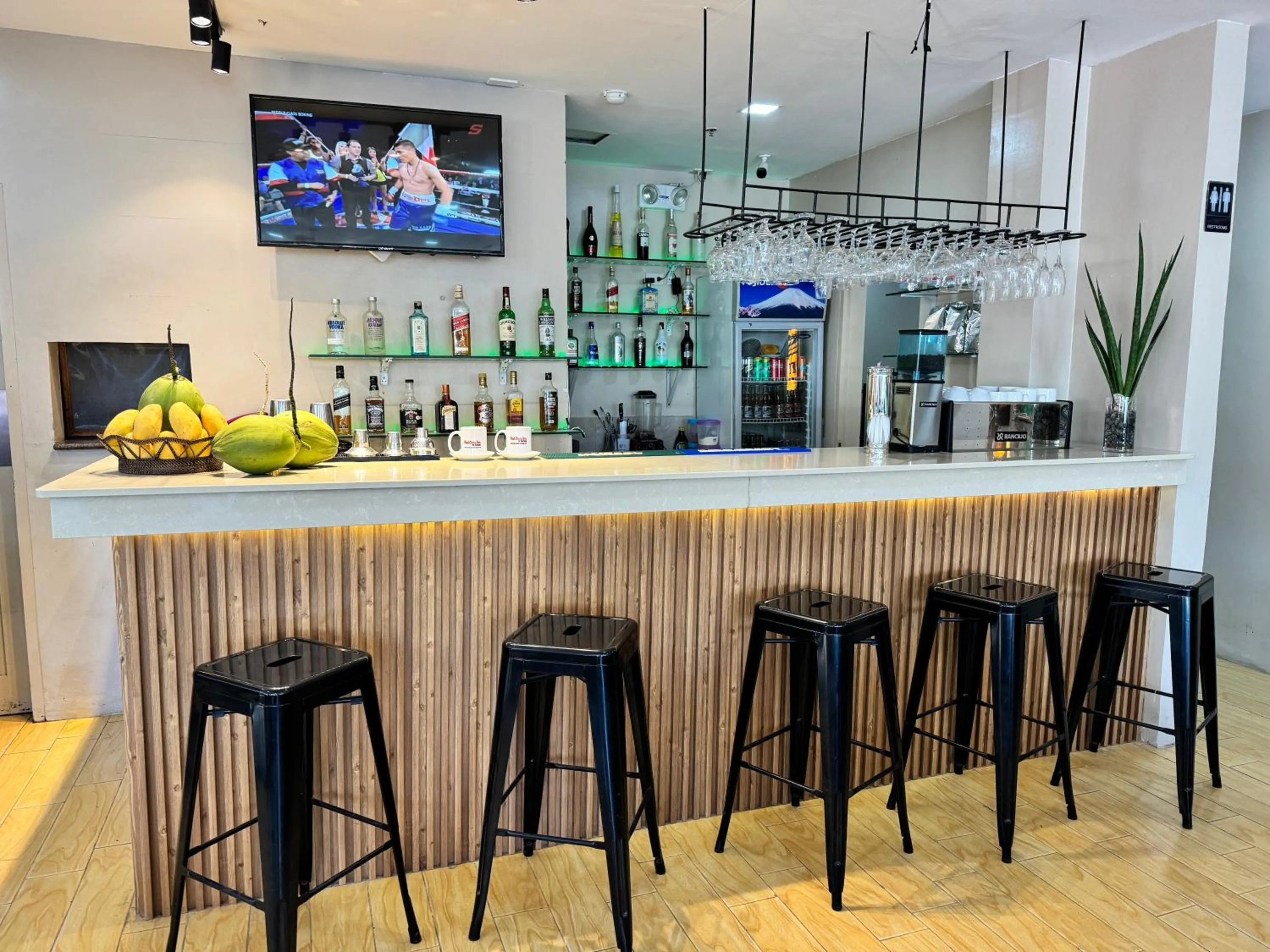 Restaurant/places to eat in Red Coco Inn de Boracay