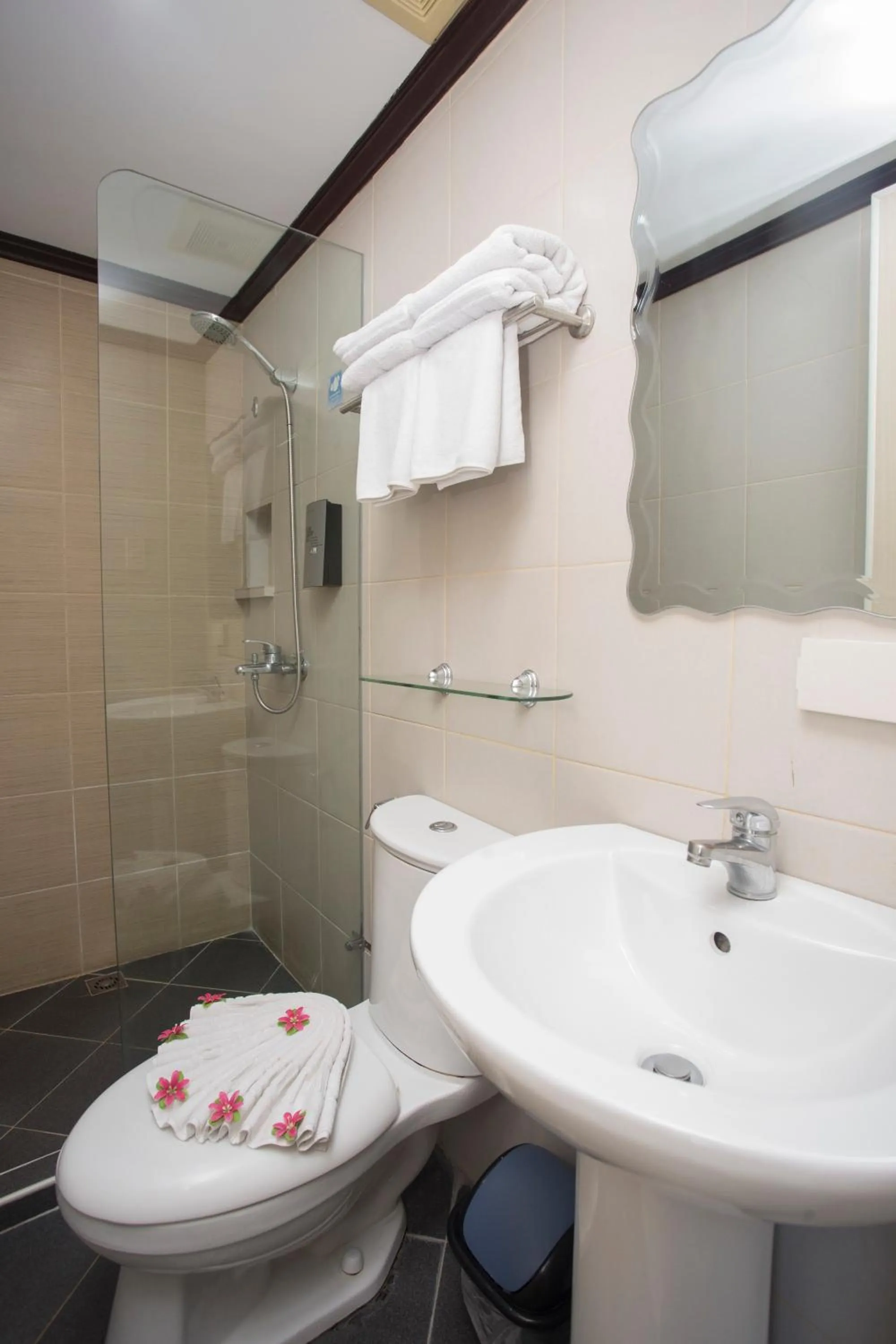 Bathroom in Red Coco Inn de Boracay