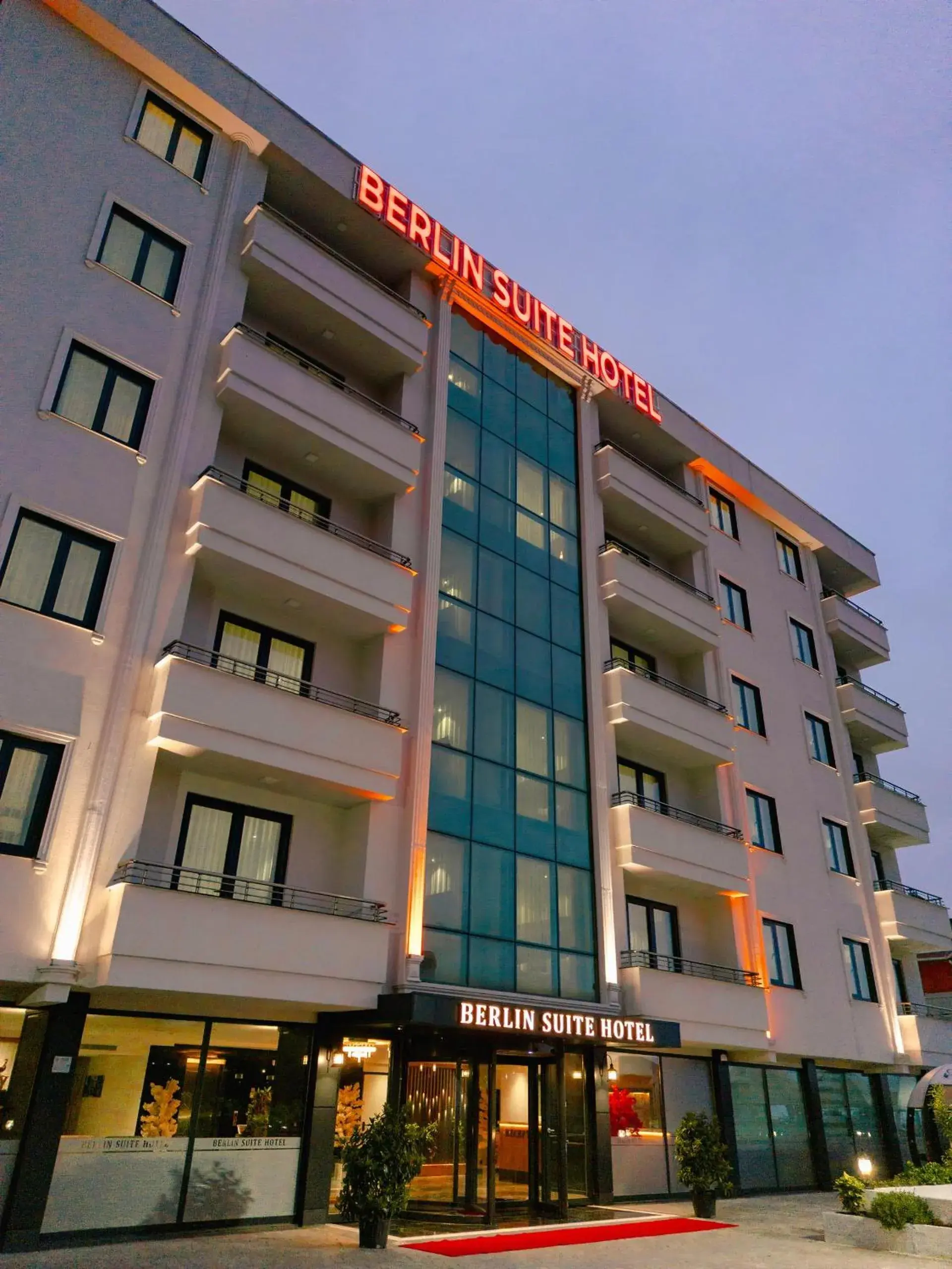 Property building in Berlin Suite Hotel Trabzon Property building in Berlin Suite Hotel Trabzon