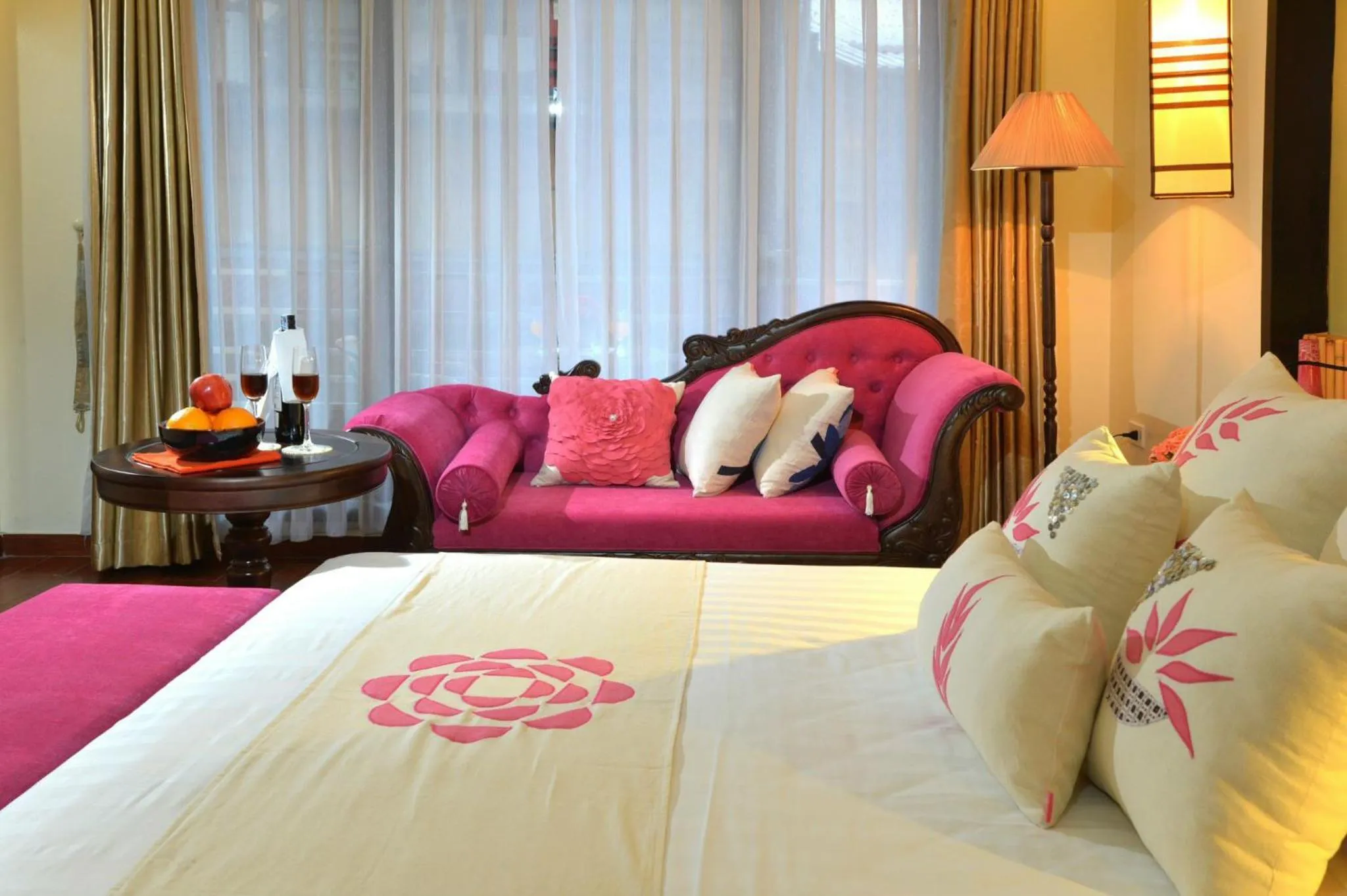 Bed in Art Hotel Ha Noi