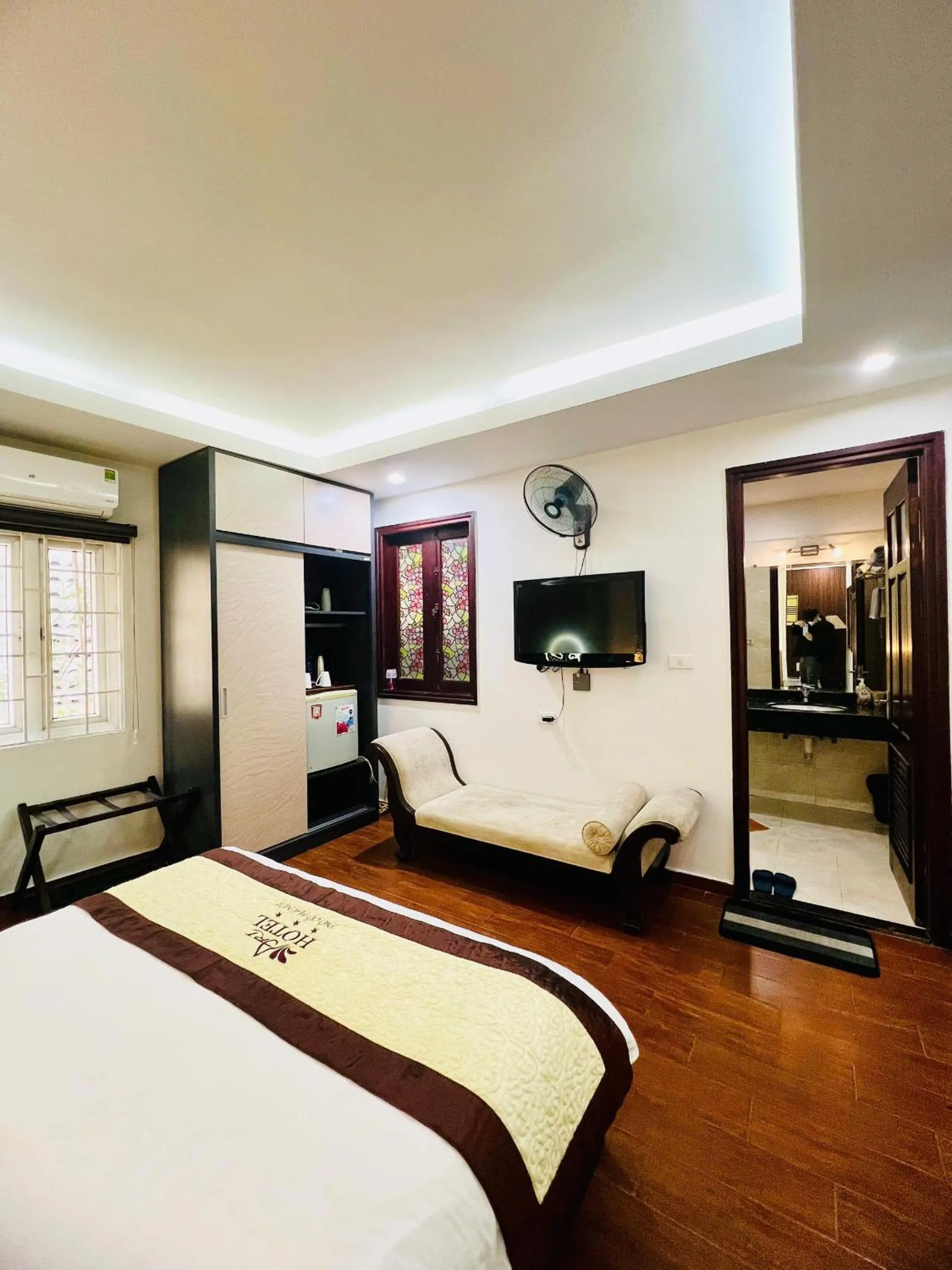 Bed in Art Hotel Ha Noi