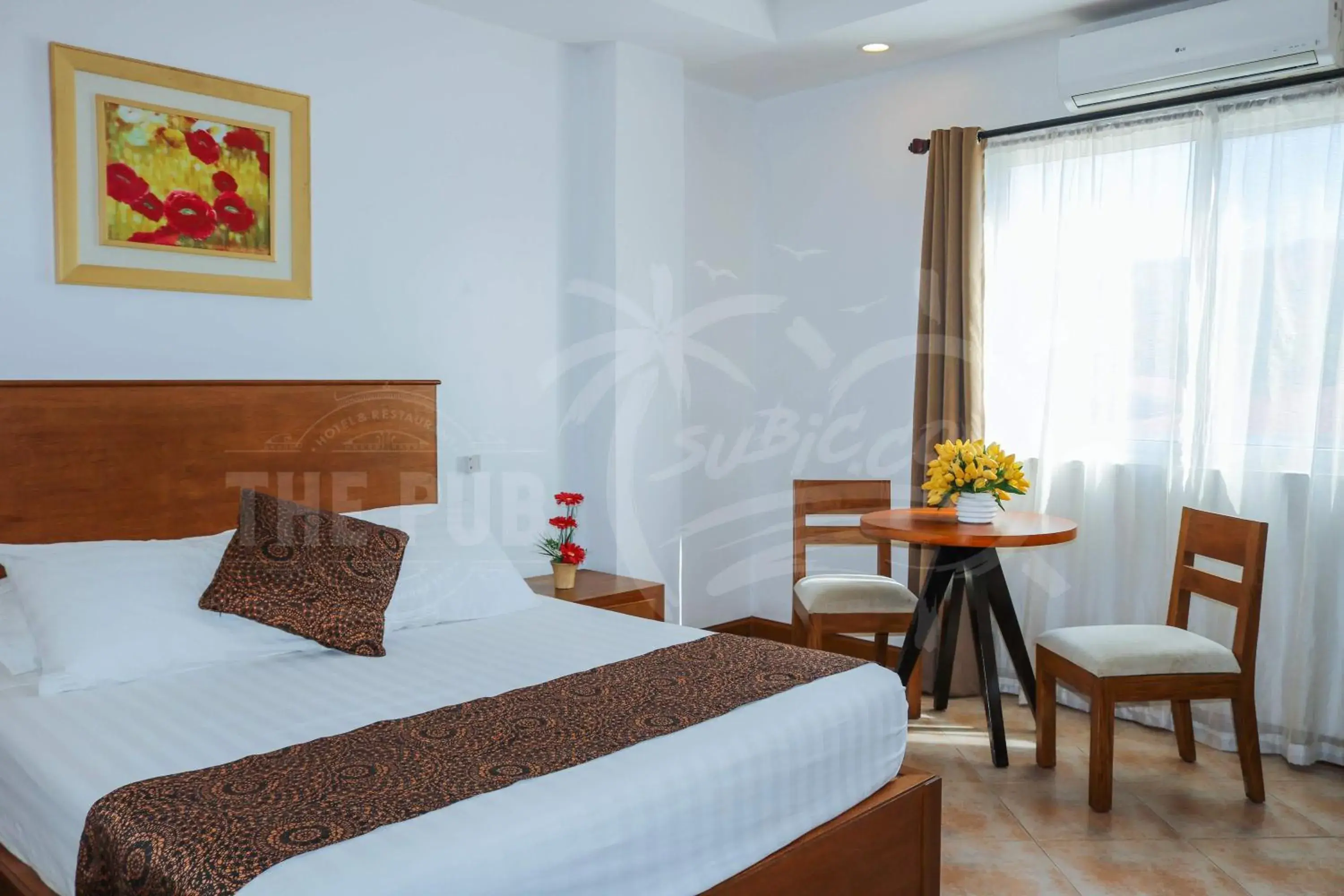 Bed in The Pub Hotel Bed in The Pub Hotel