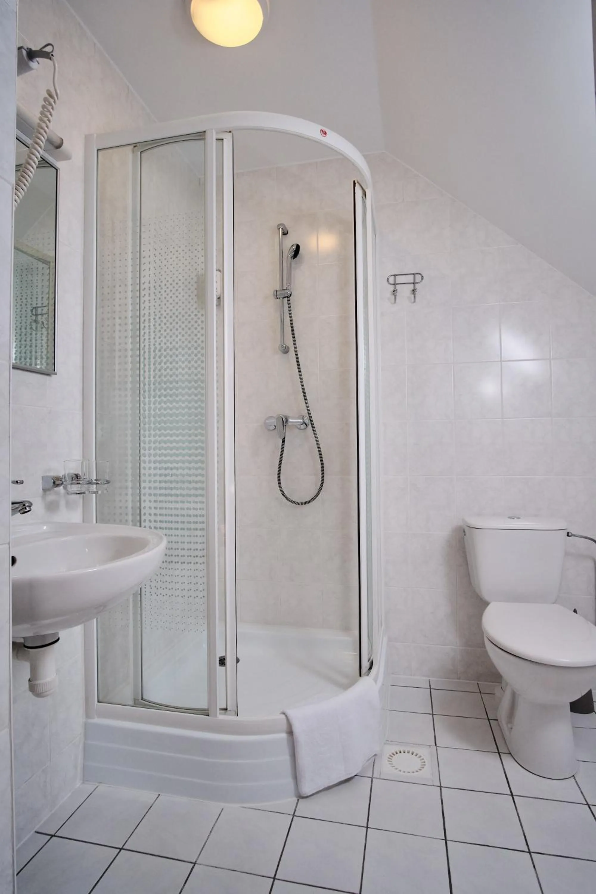 Bathroom in Hotel Pernigele