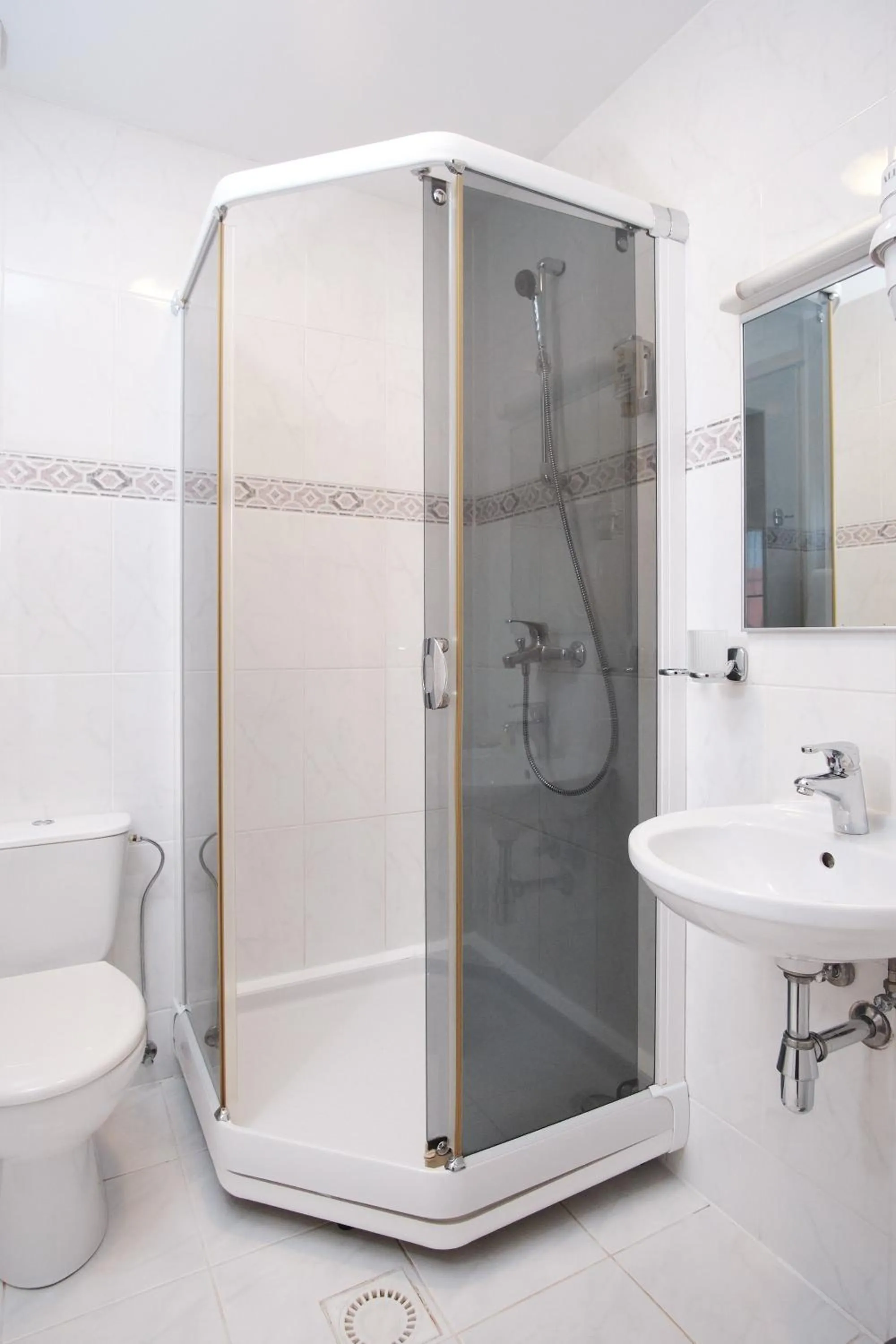 Bathroom in Hotel Pernigele