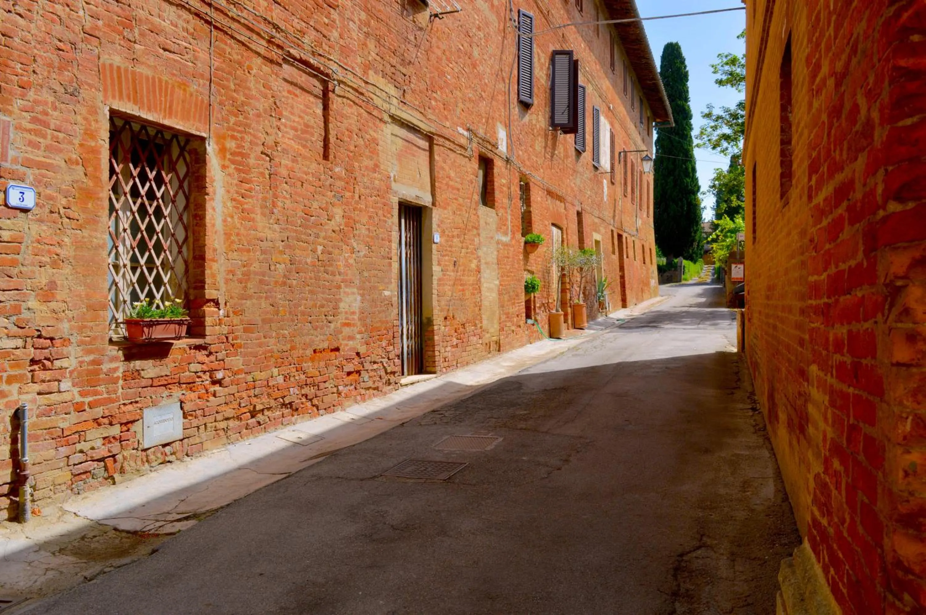 Property building in Hotel Ristorante Borgo Antico