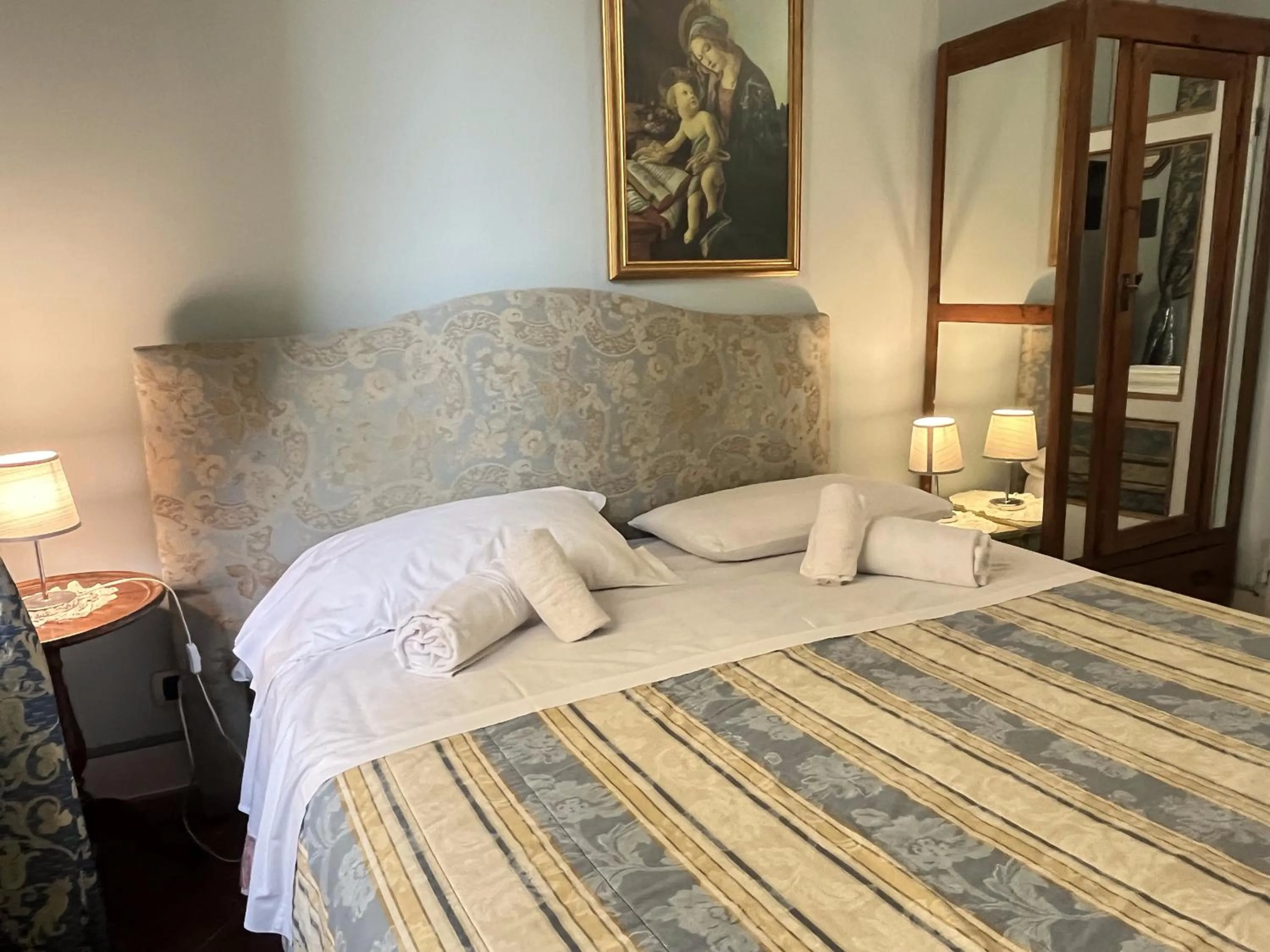 Photo of the whole room, Bed in Al Tuscany