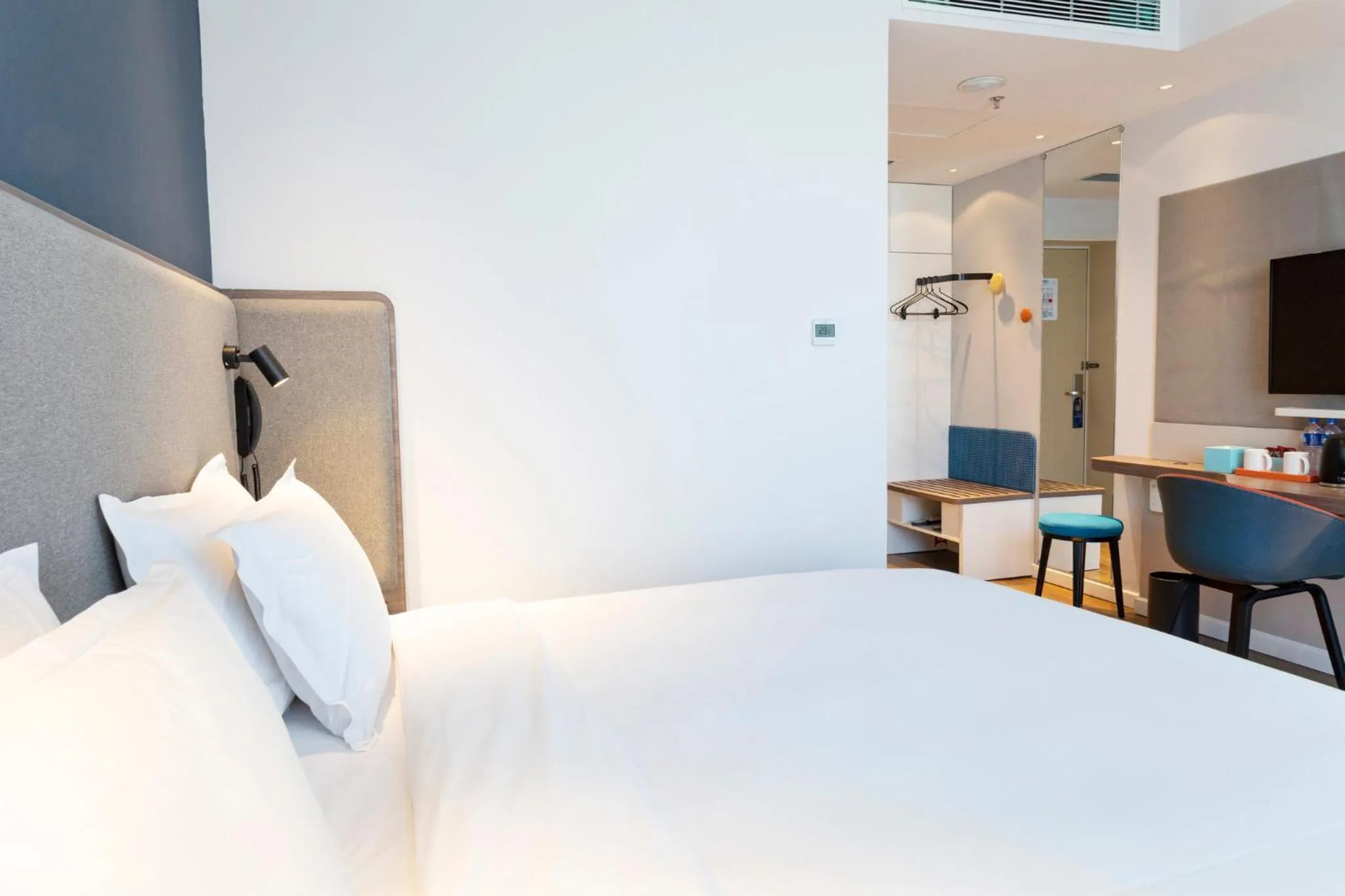 Photo of the whole room, Bed in Holiday Inn Express Lanzhou New Area by IHG