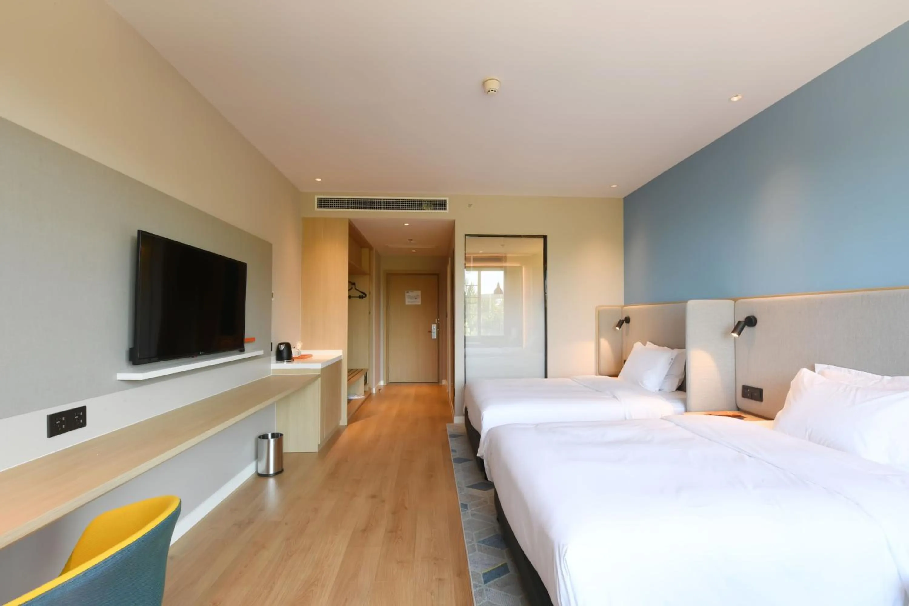 Bed in Holiday Inn Express Tianjin Binhai by IHG