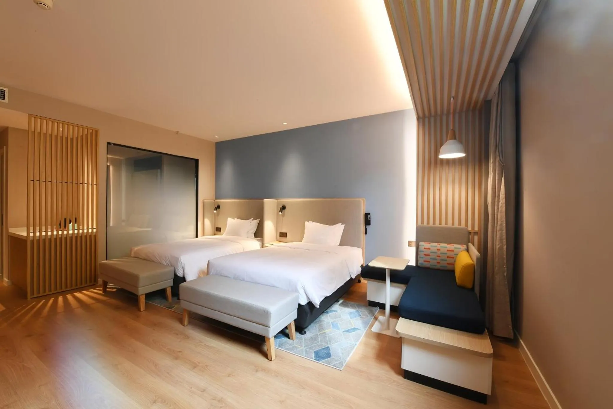 Photo of the whole room, Bed in Holiday Inn Express Tianjin Binhai by IHG