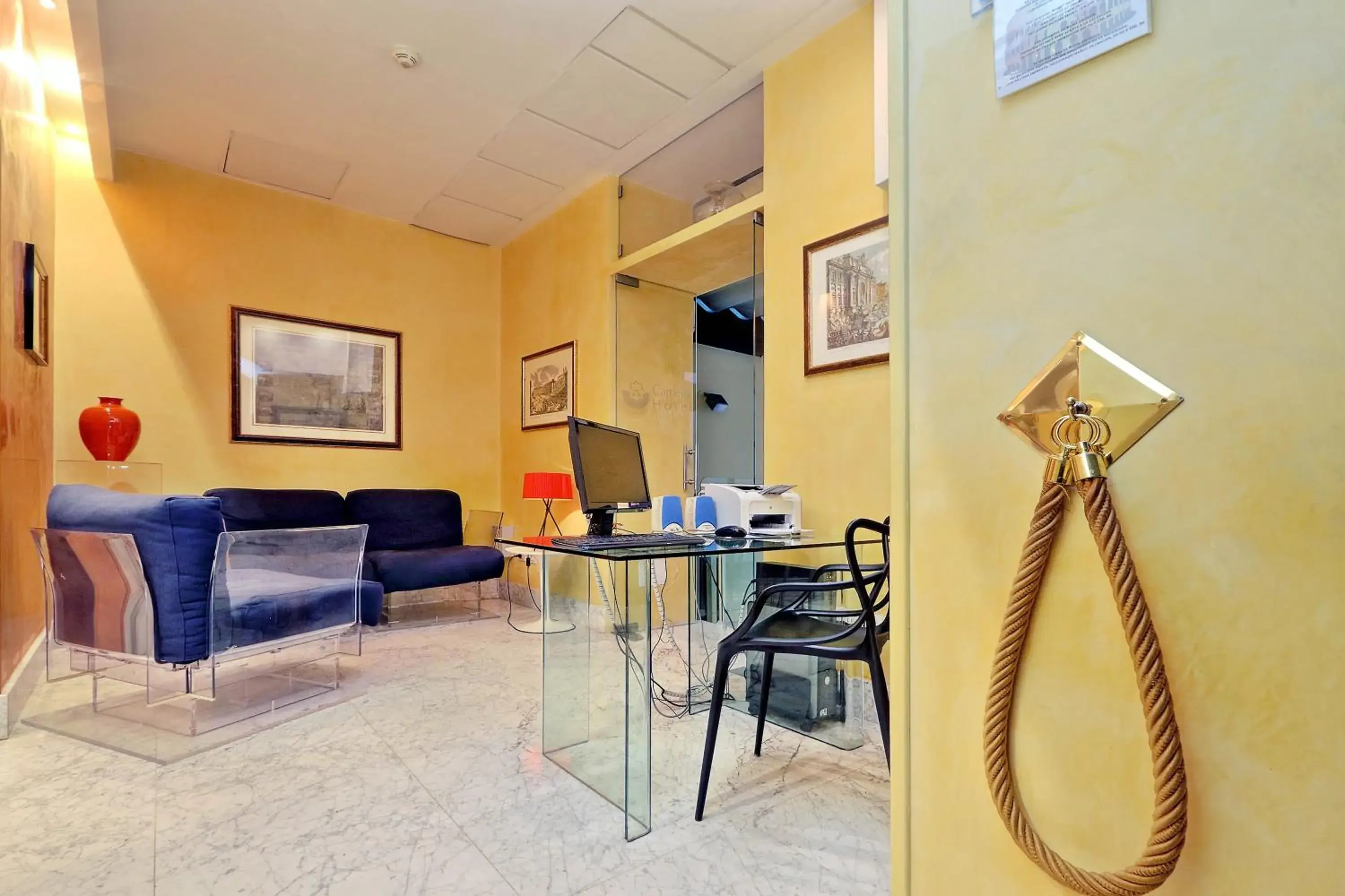 Lobby or reception in Hotel Camelia Lobby or reception in Hotel Camelia