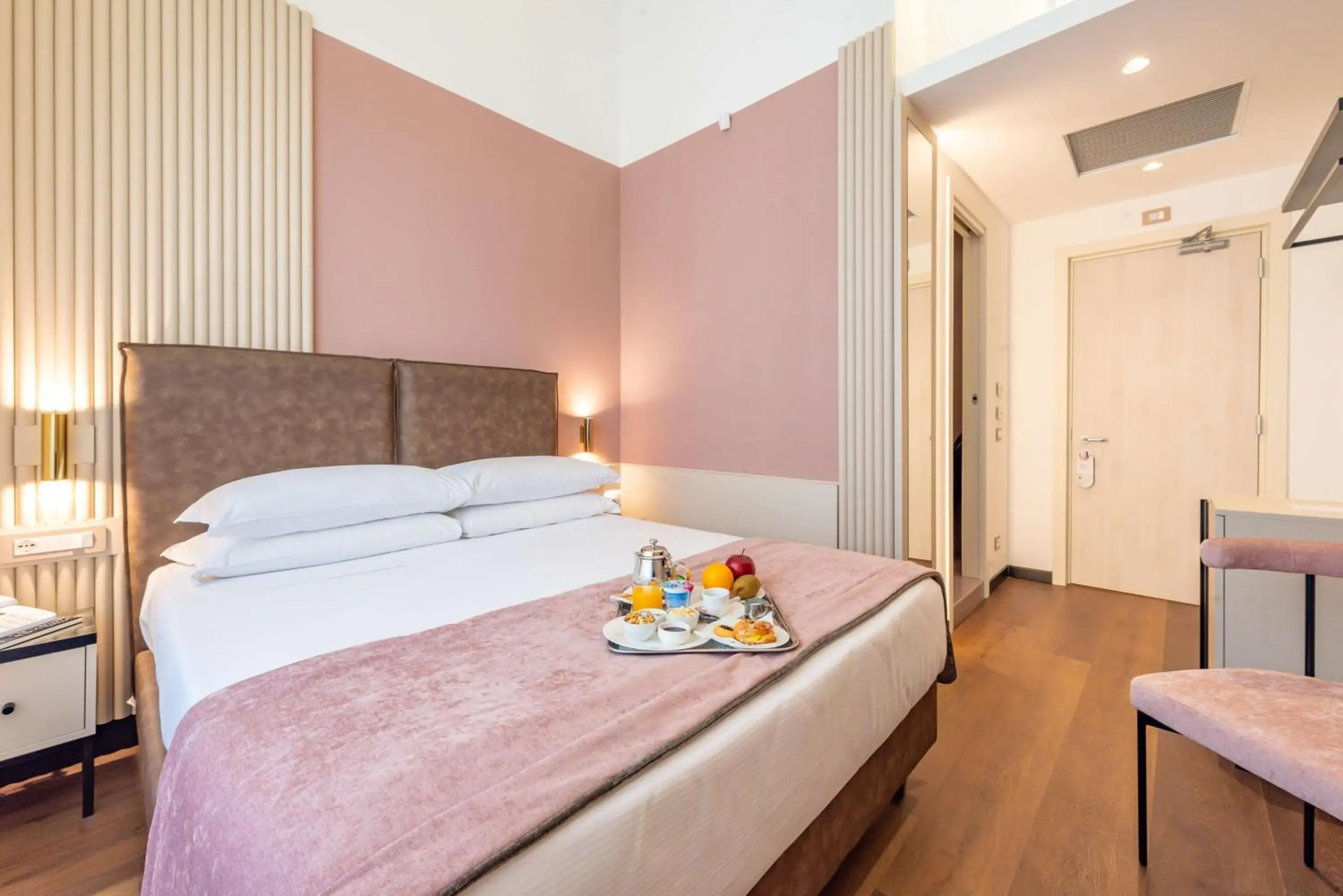 Bedroom, Bed in Best Western Hotel Artdeco Bedroom, Bed in Best Western Hotel Artdeco