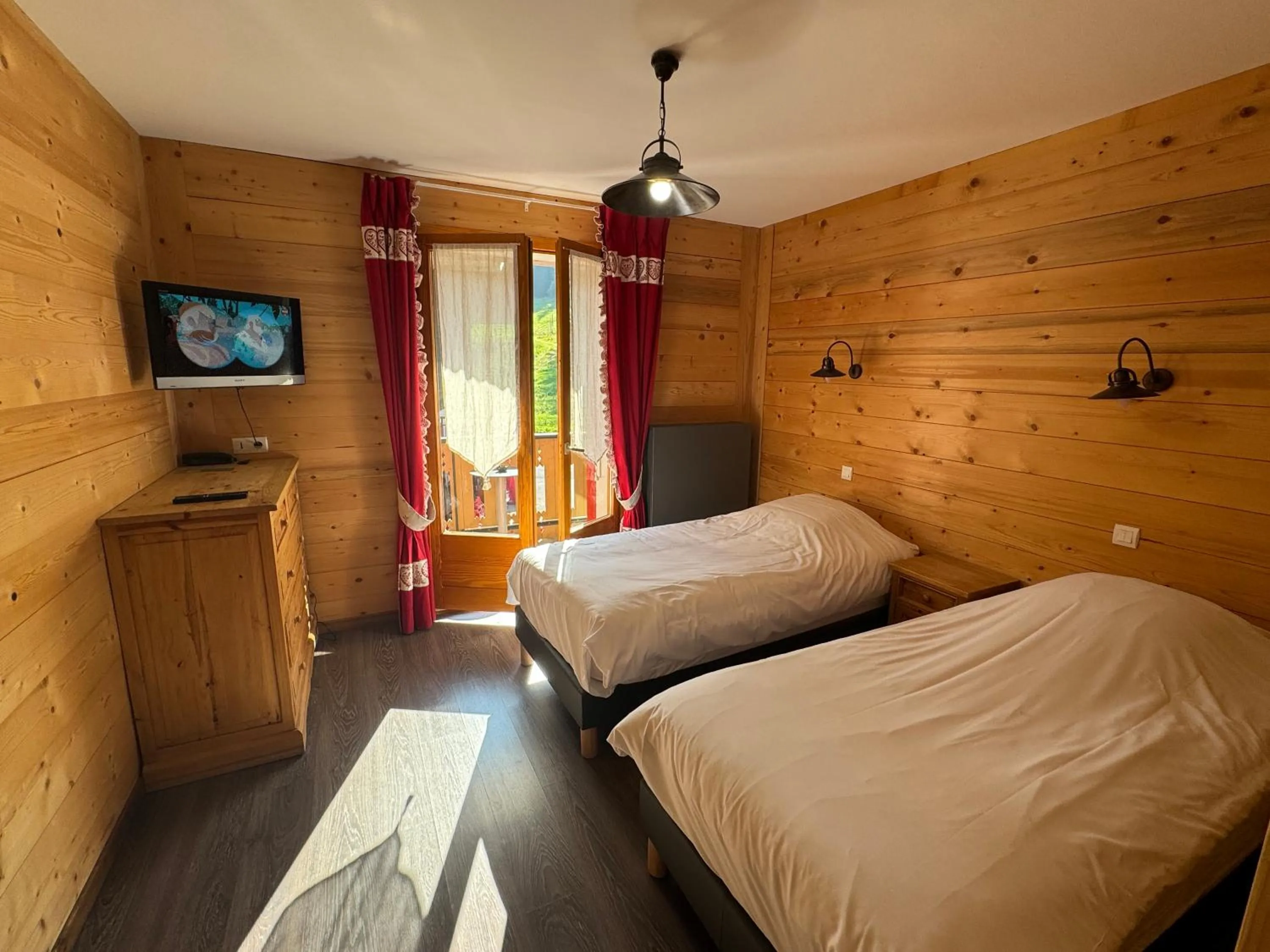 Bedroom, Bed in Le Schuss