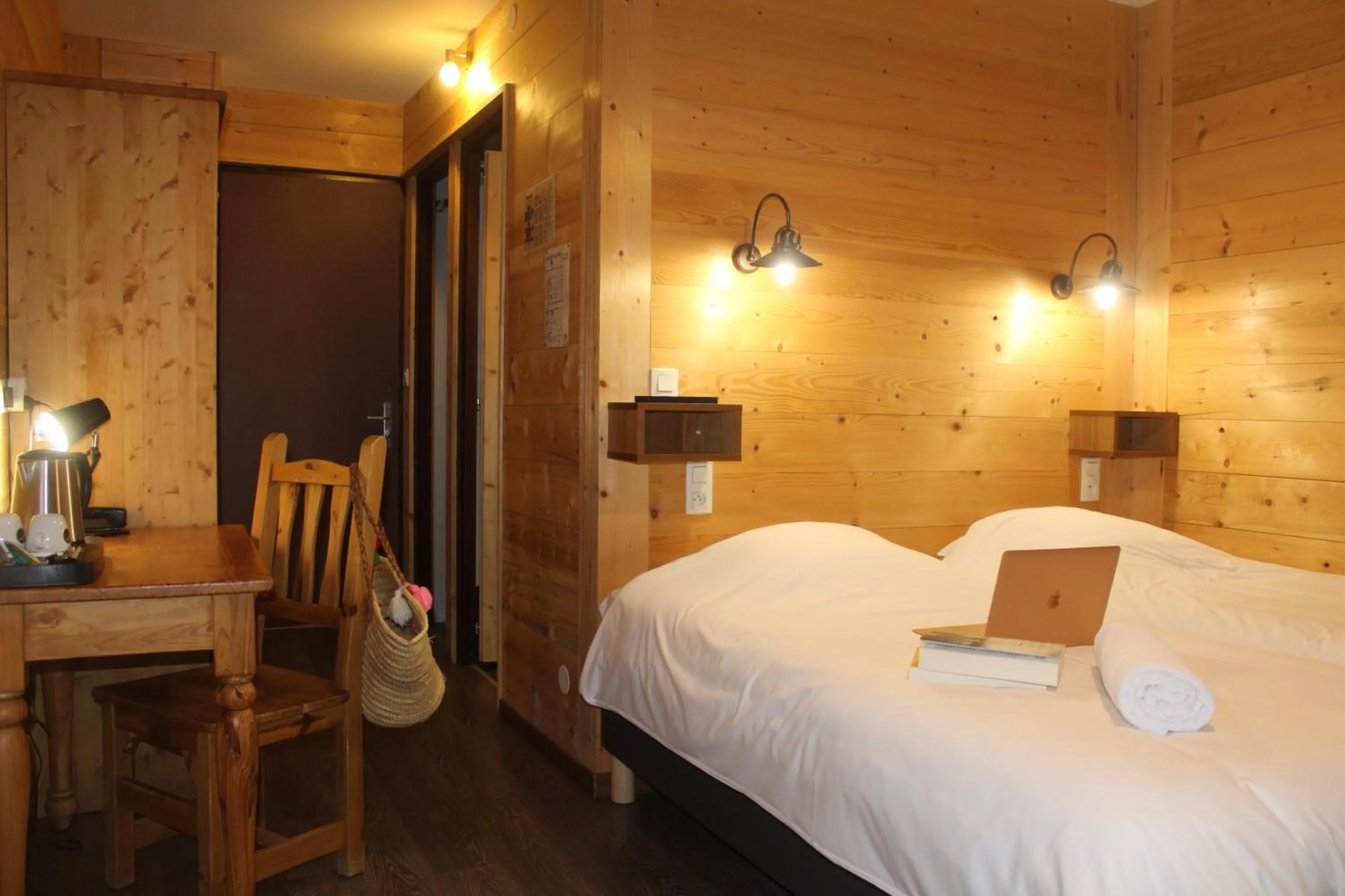 Photo of the whole room, Bed in Le Schuss