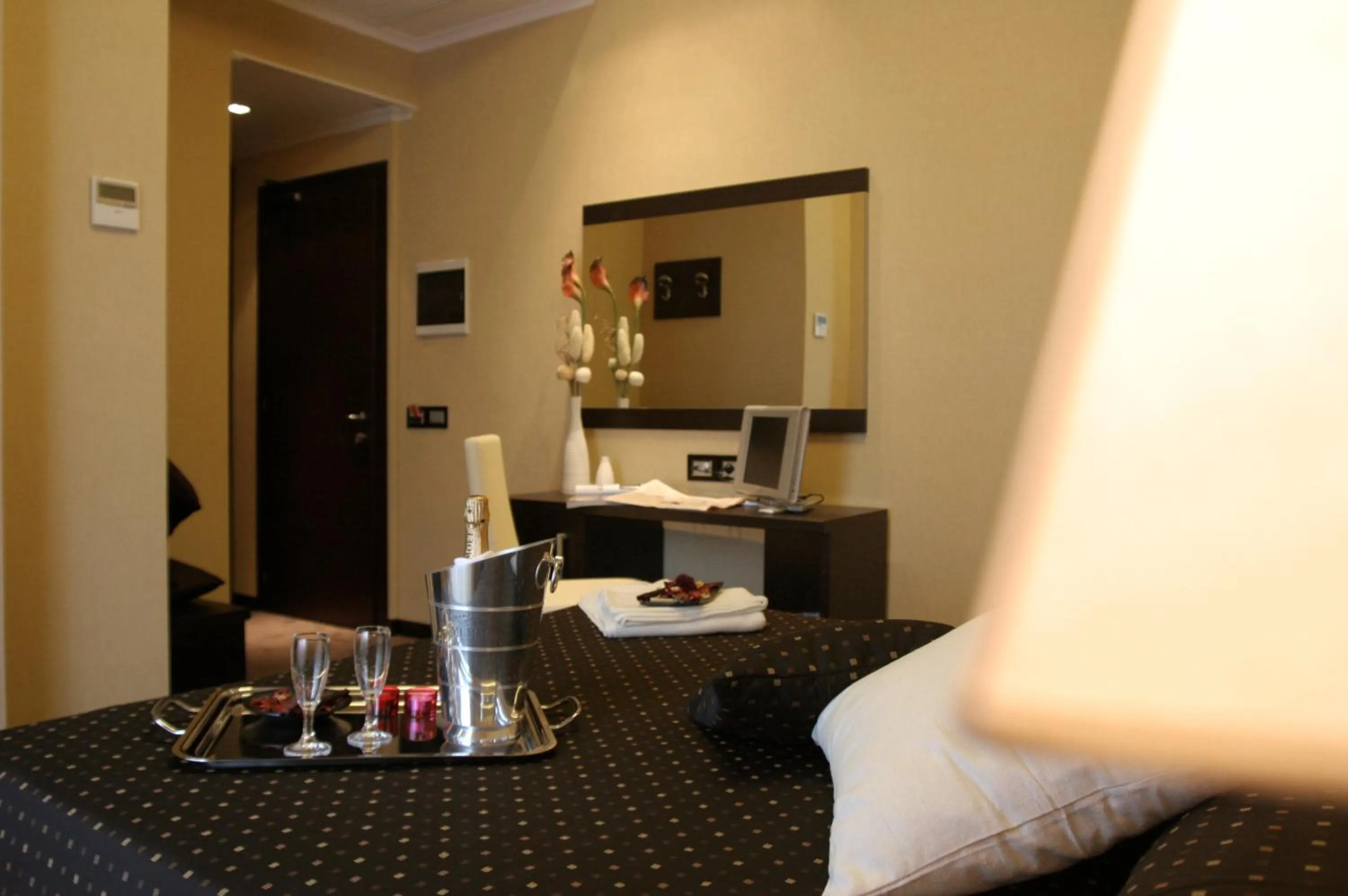 Bed in Hotel Latinum