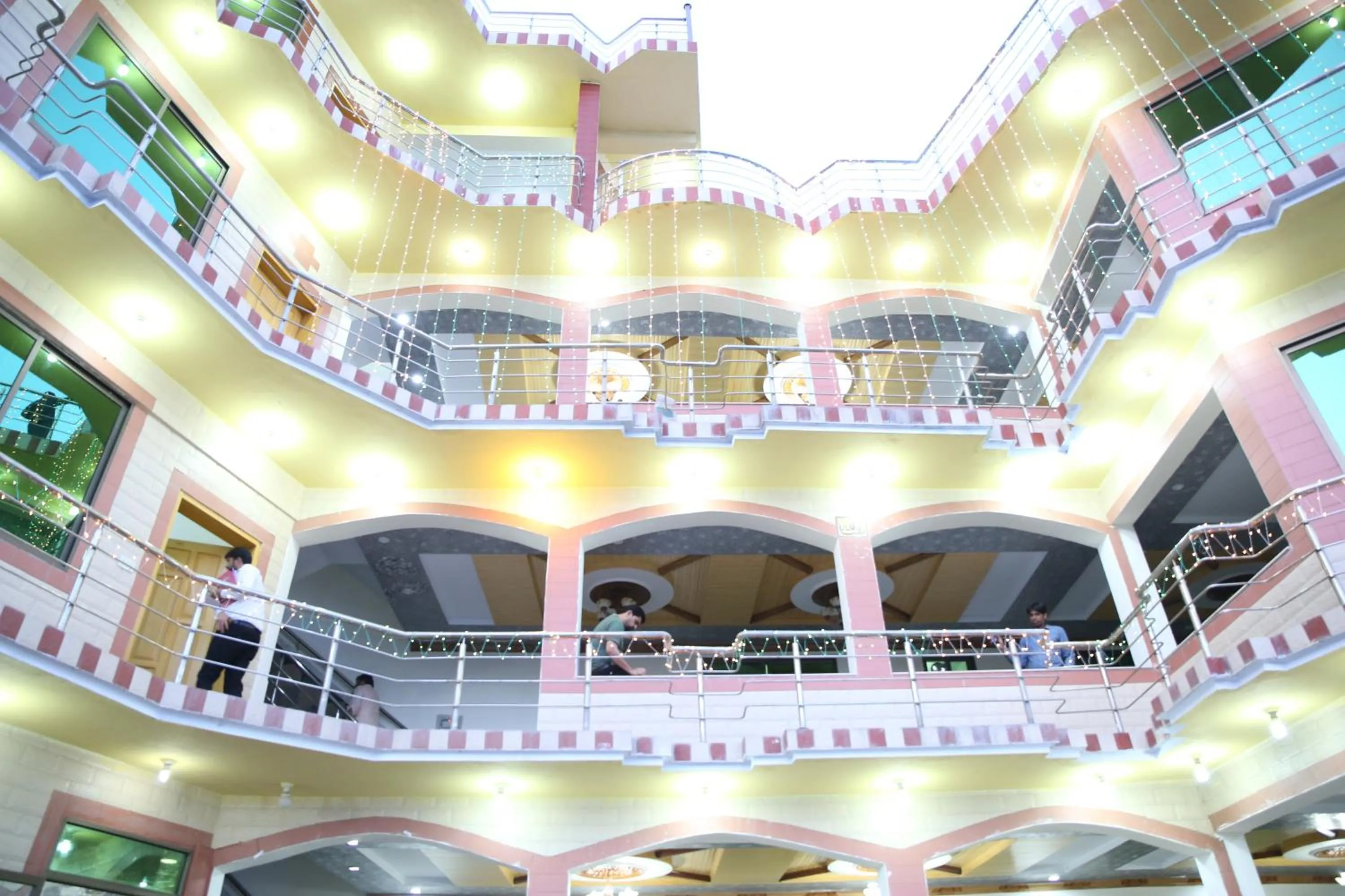Canari Hotel kashmir view