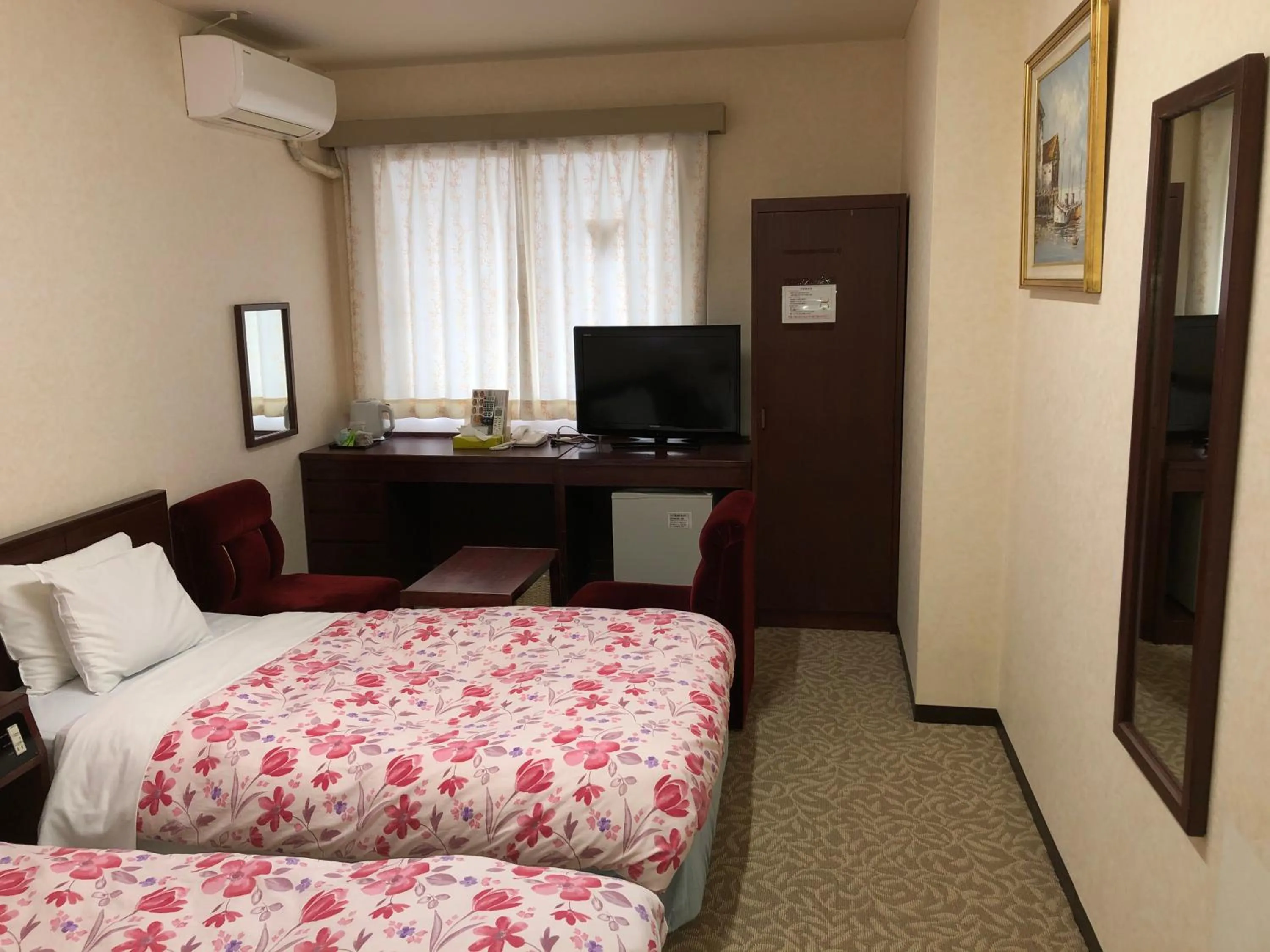 Bedroom, Bed in Garden Hotel Yamato