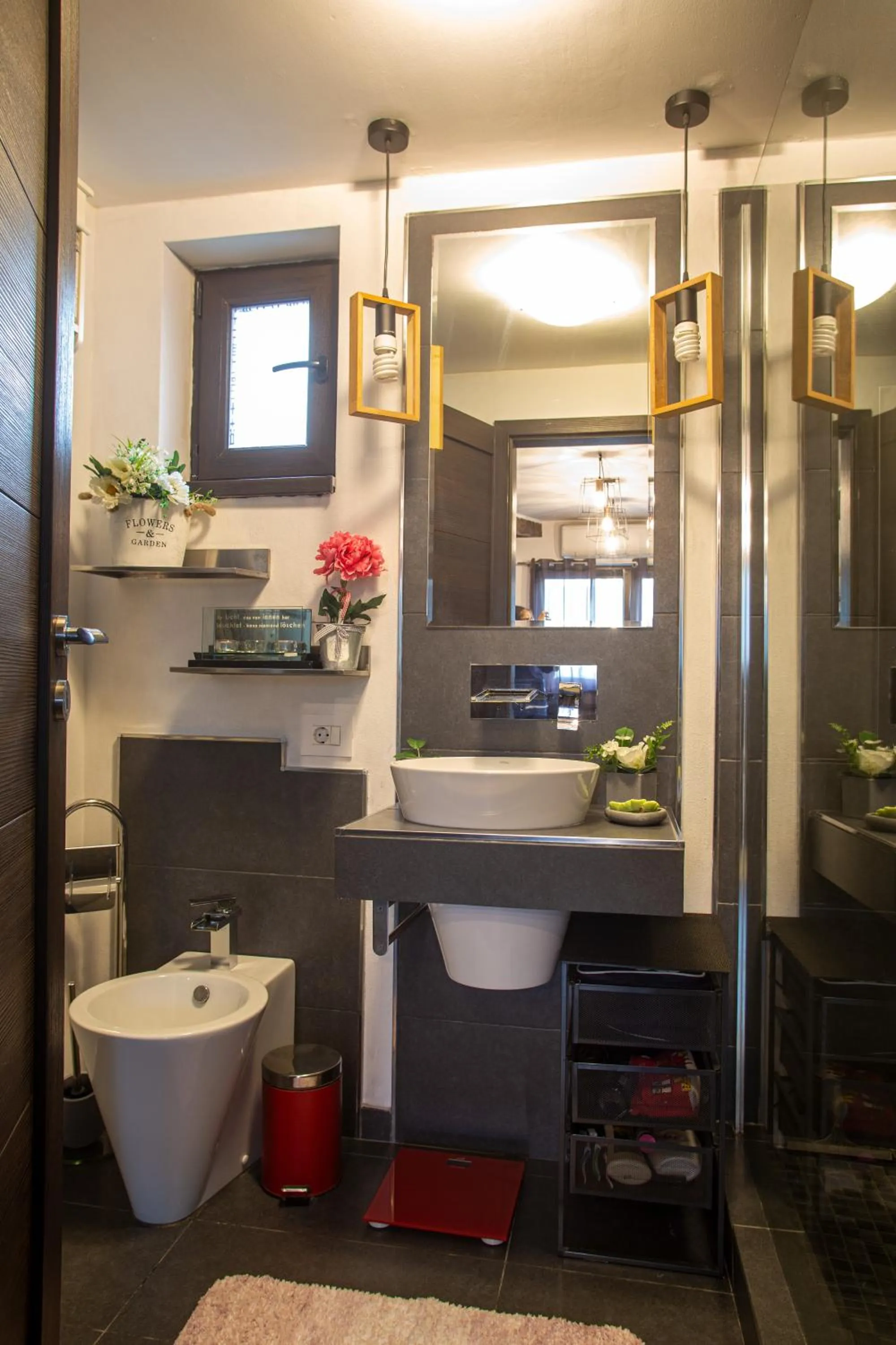 Bathroom in Amo Bucharest