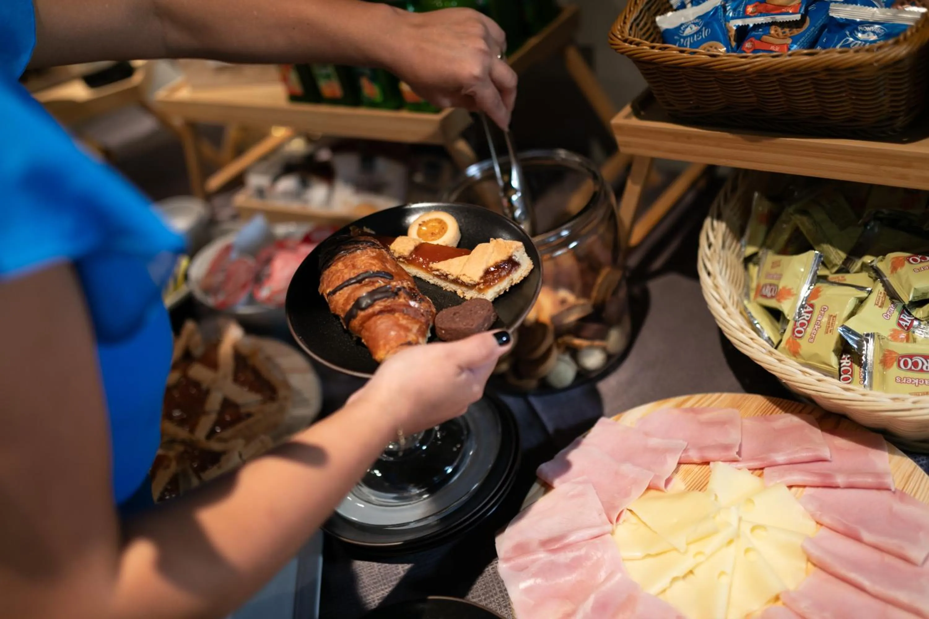 Breakfast in Mima Aparthotel Boutique & Spa