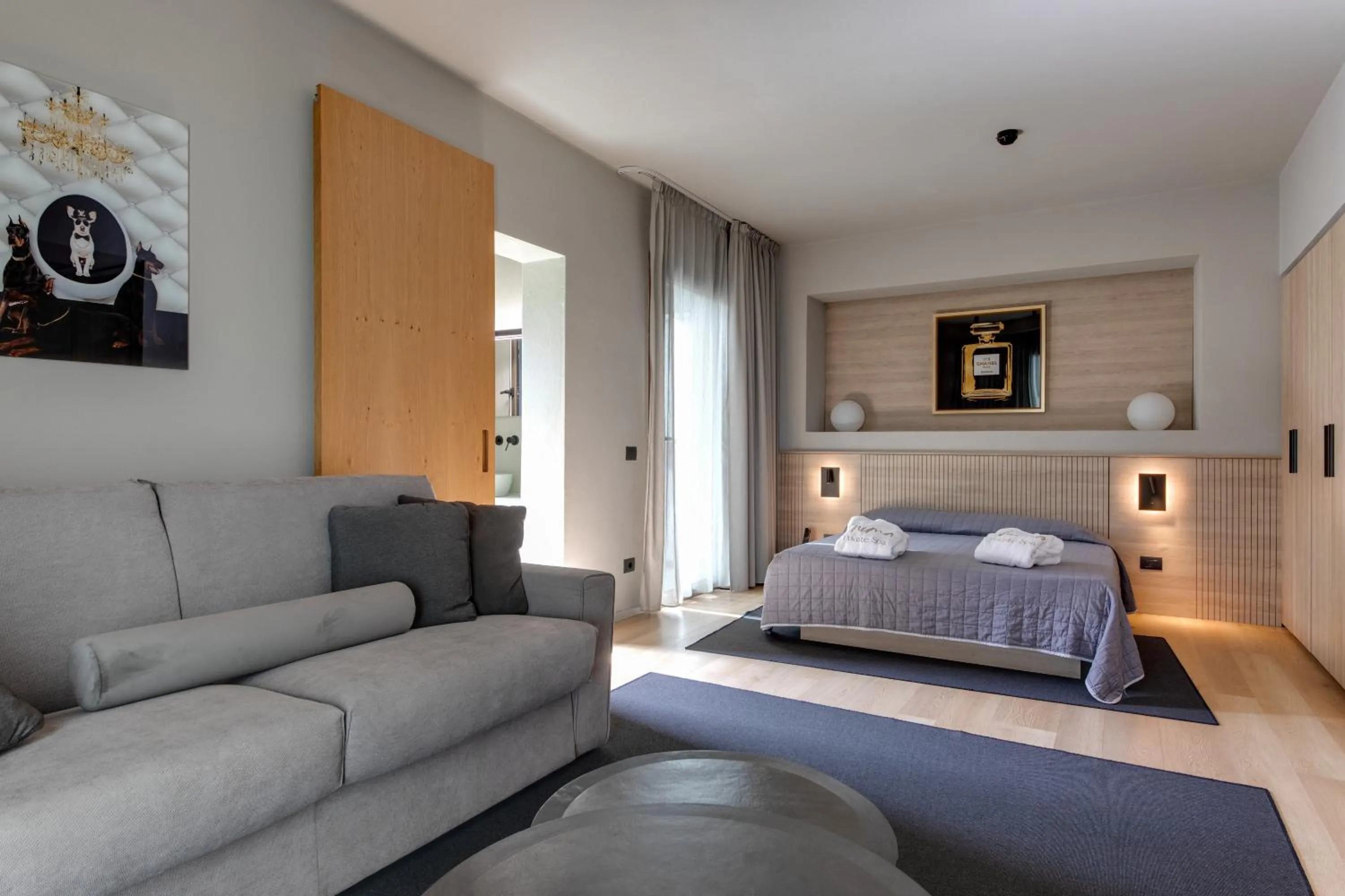 Bed in Mima Aparthotel Boutique & Spa