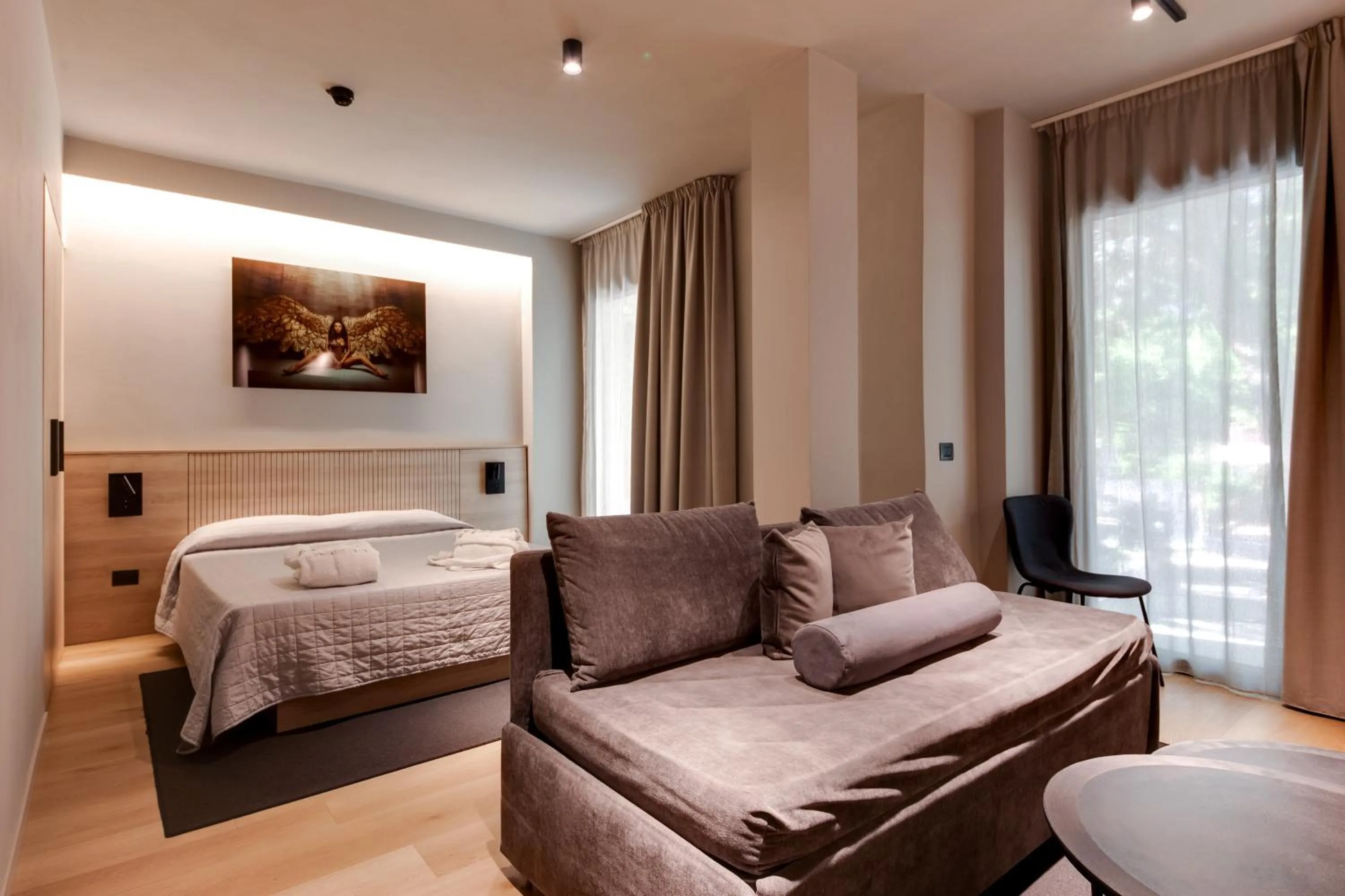 Bedroom, Bed in Mima Aparthotel Boutique & Spa