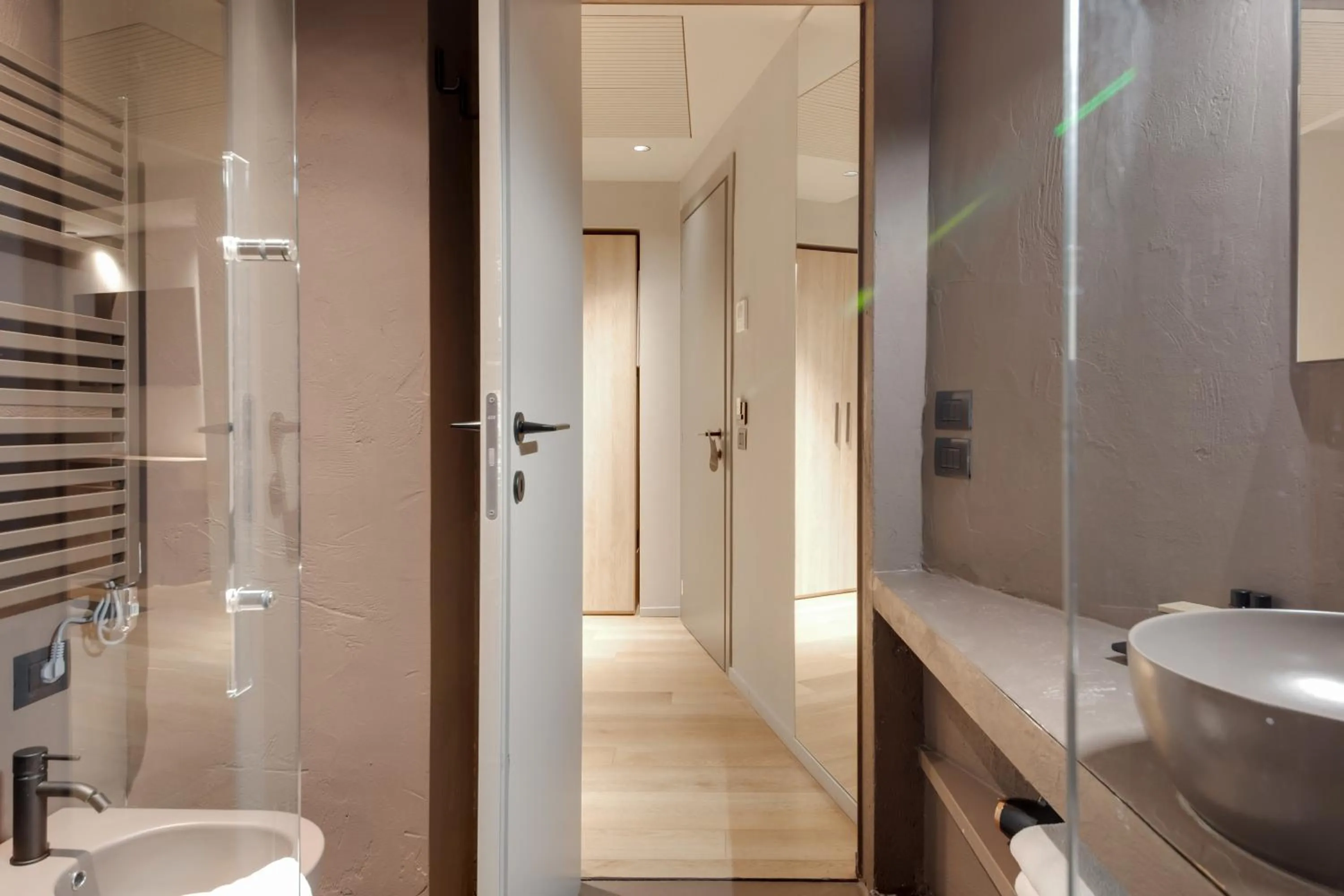 Shower in Mima Aparthotel Boutique & Spa