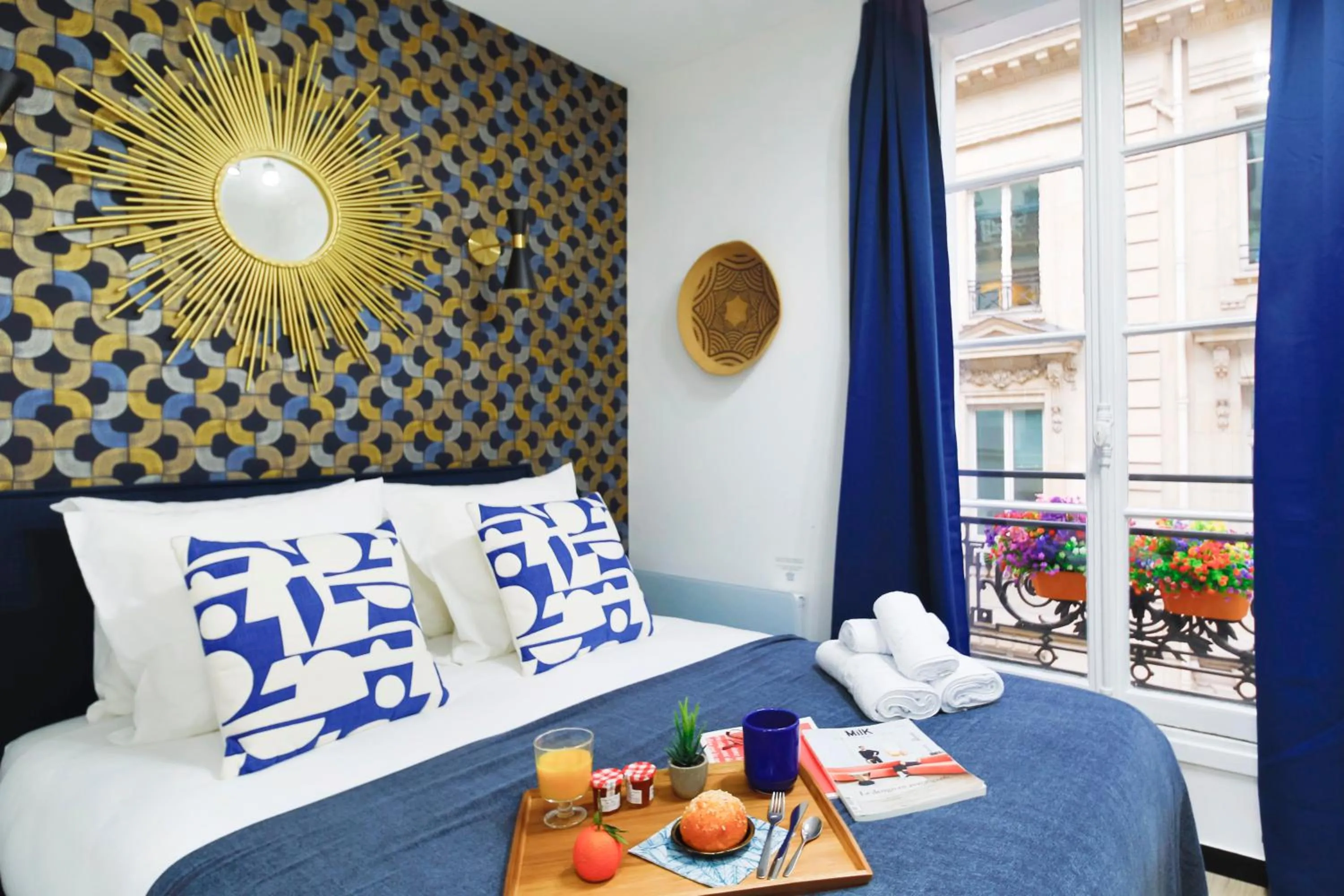 Photo of the whole room, Bed in WS Opéra - Laffitte