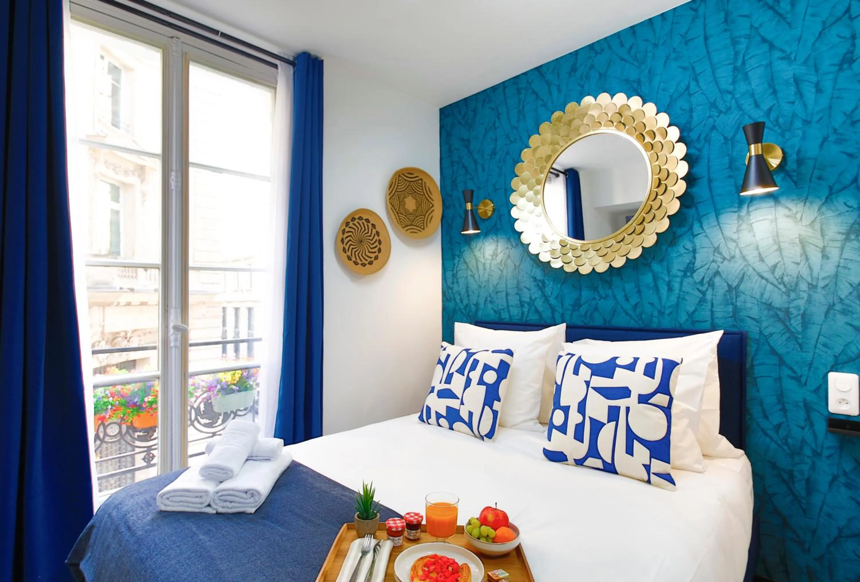 Photo of the whole room, Bed in WS Opéra - Laffitte