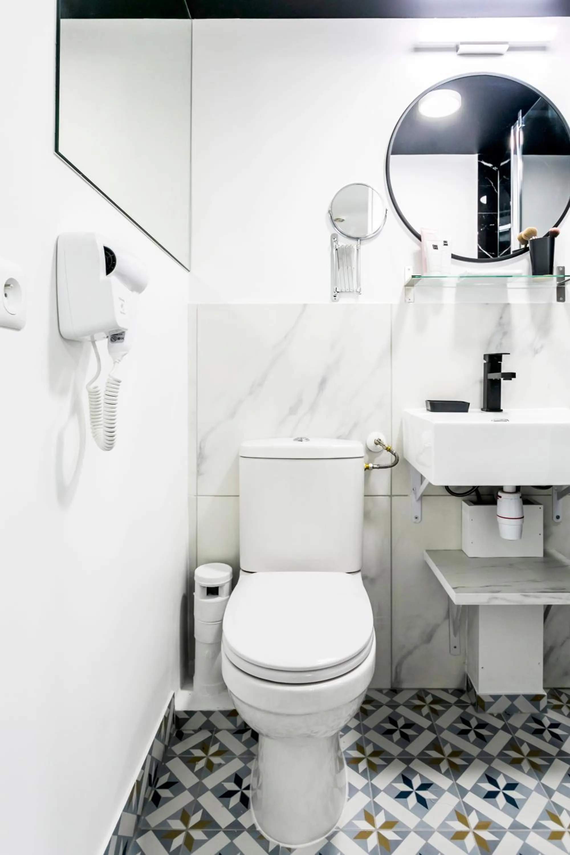 Toilet in WS Opéra - Laffitte