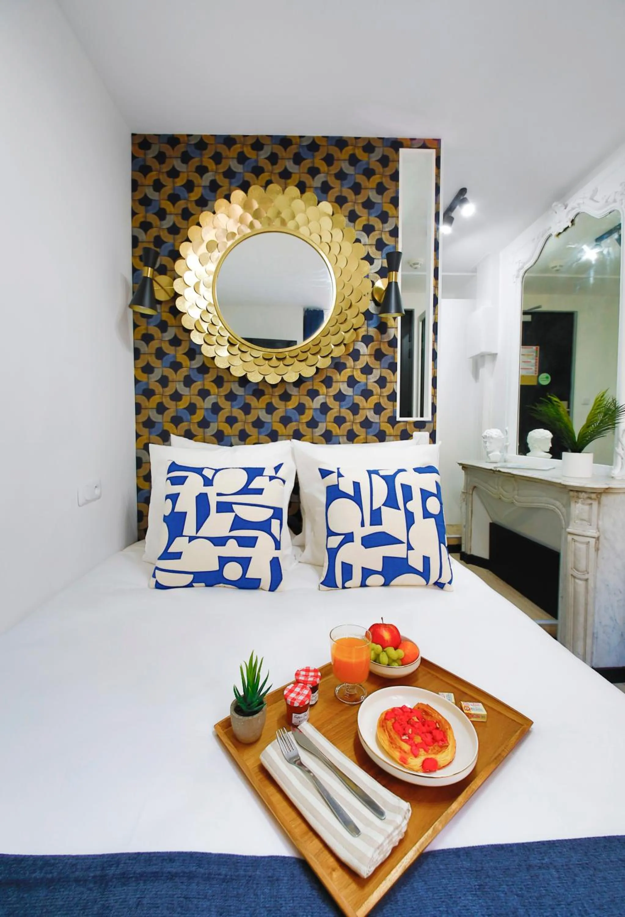 Photo of the whole room, Bed in WS Opéra - Laffitte