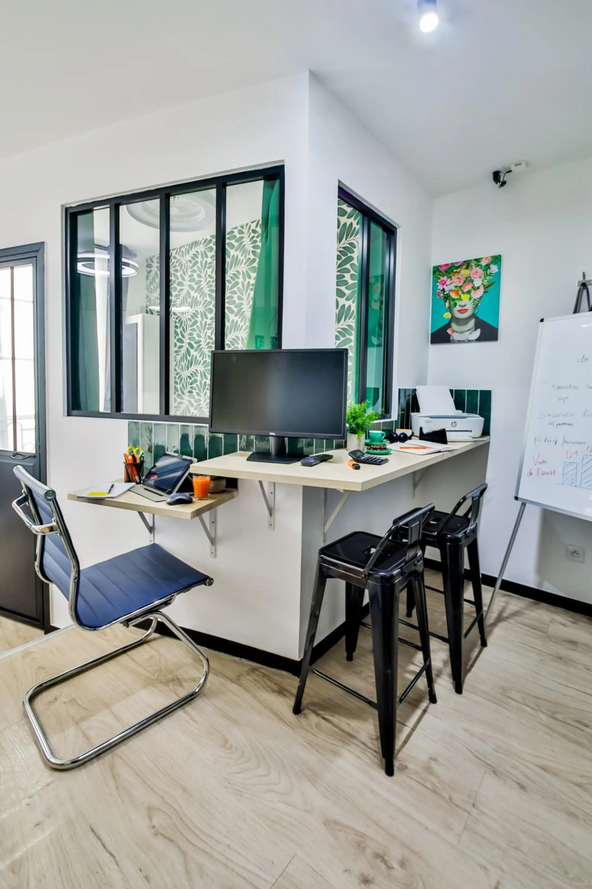Seating area in WS Opéra - Laffitte