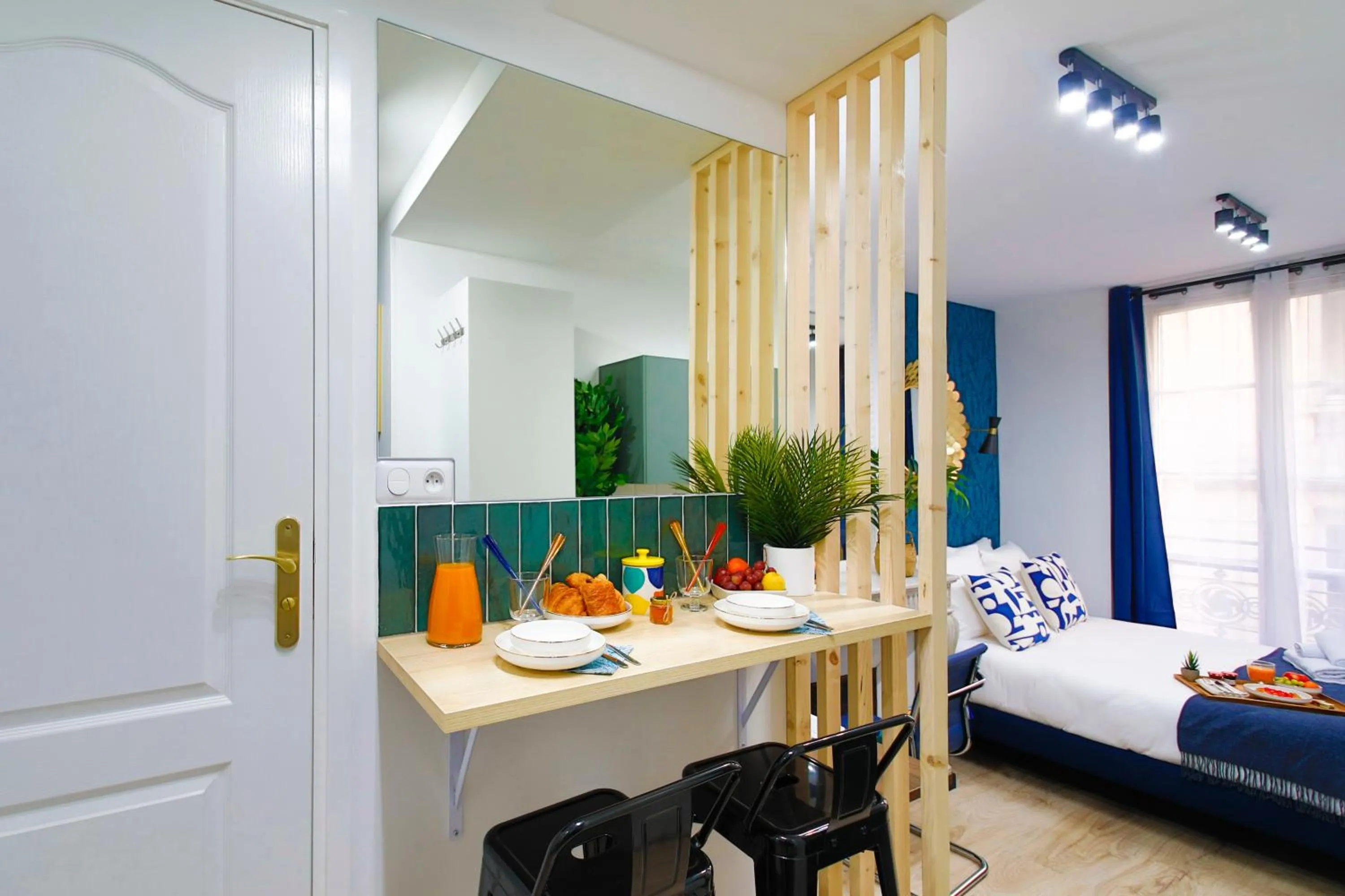 Food and drinks, Bed in WS Opéra - Laffitte