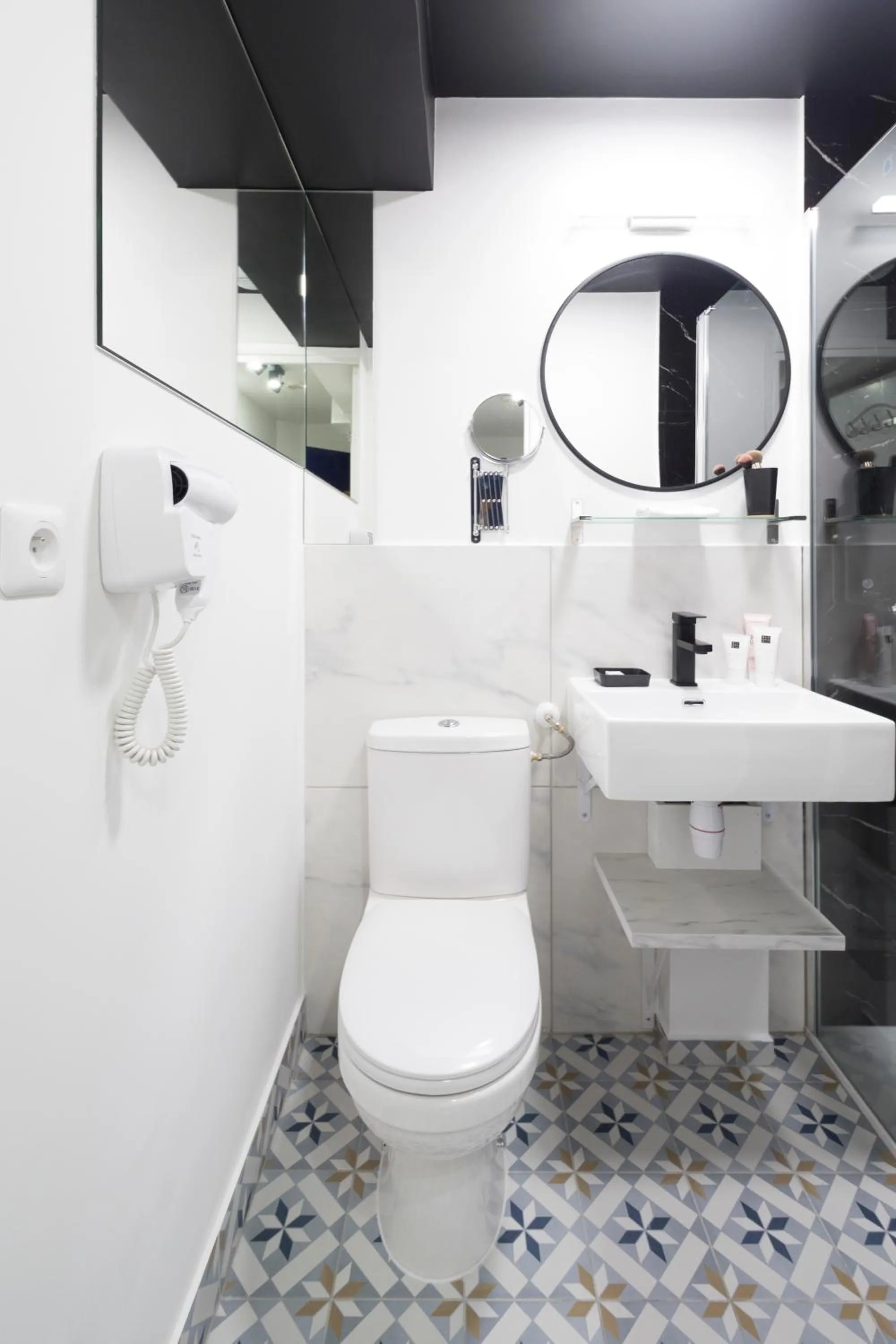 Toilet in WS Opéra - Laffitte