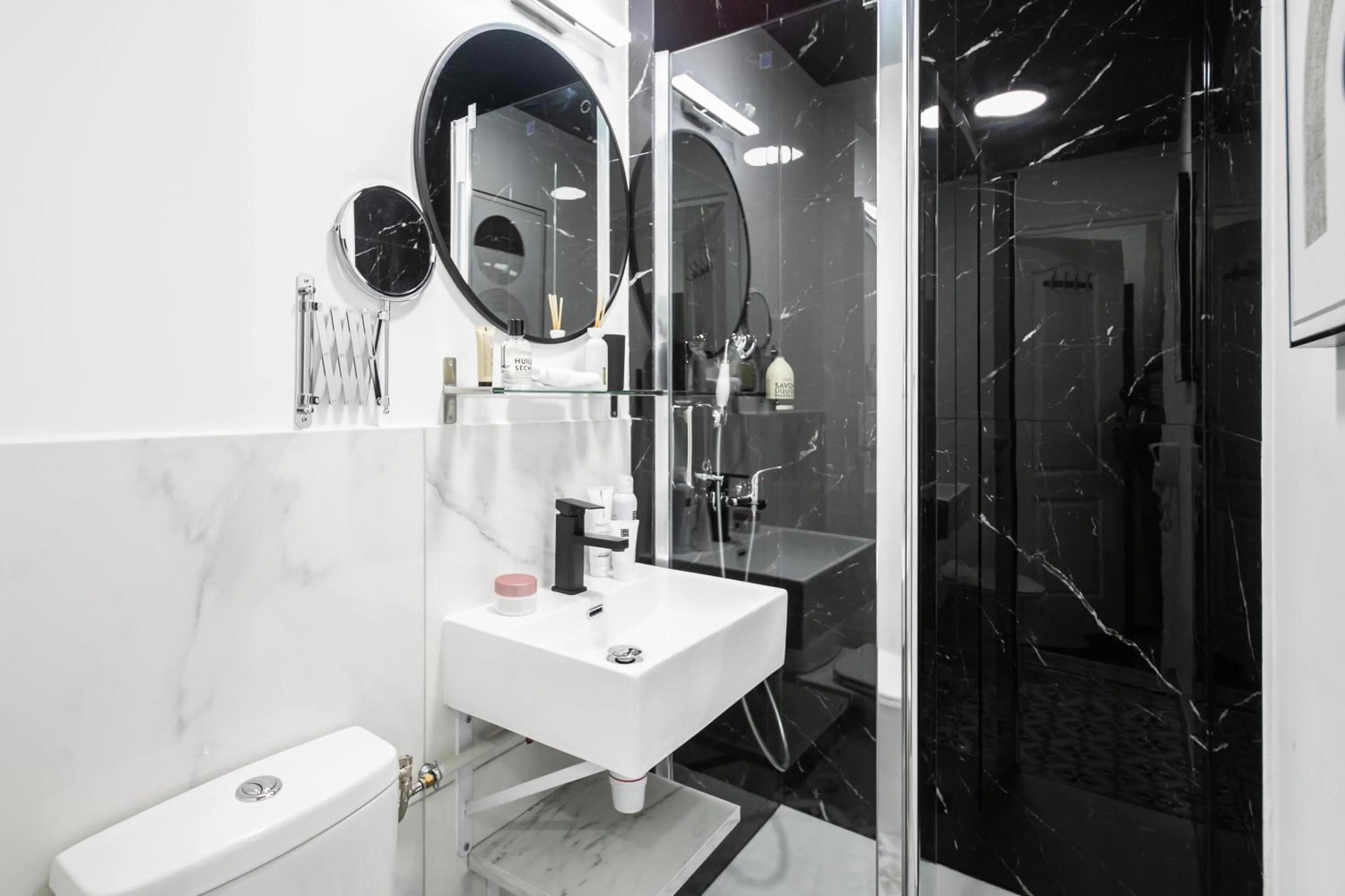 Toilet in WS Opéra - Laffitte