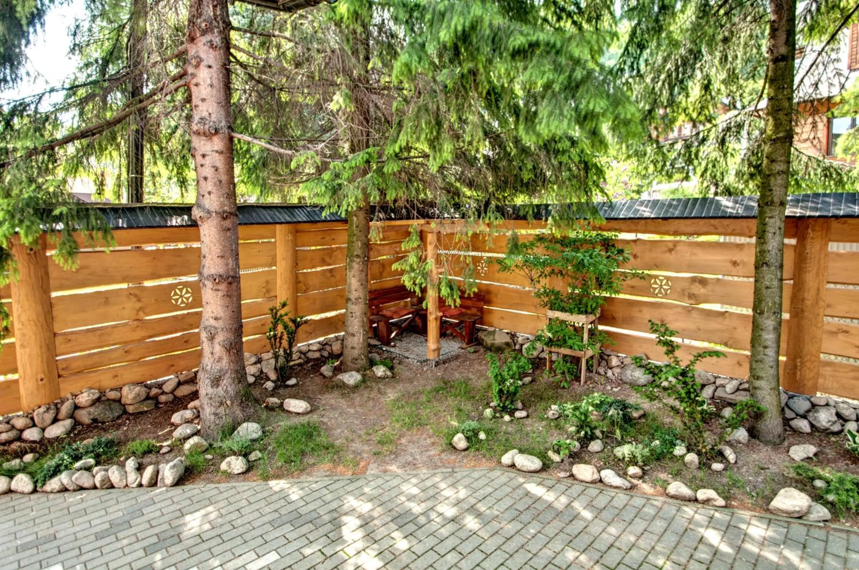 Garden in Magnat Inn Sauna & Relax