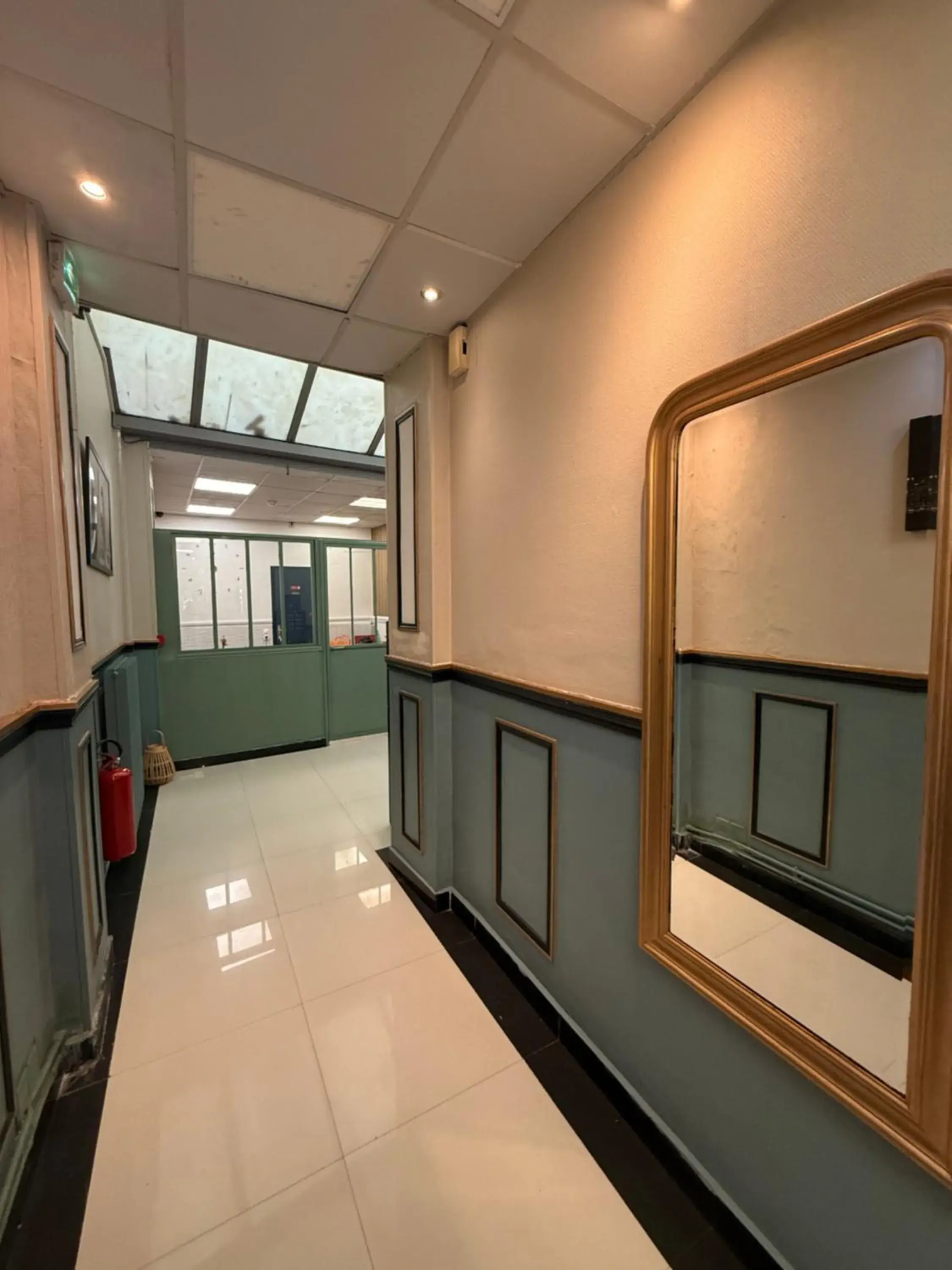 Property building in Hôtel de Choisy Property building in Hôtel de Choisy