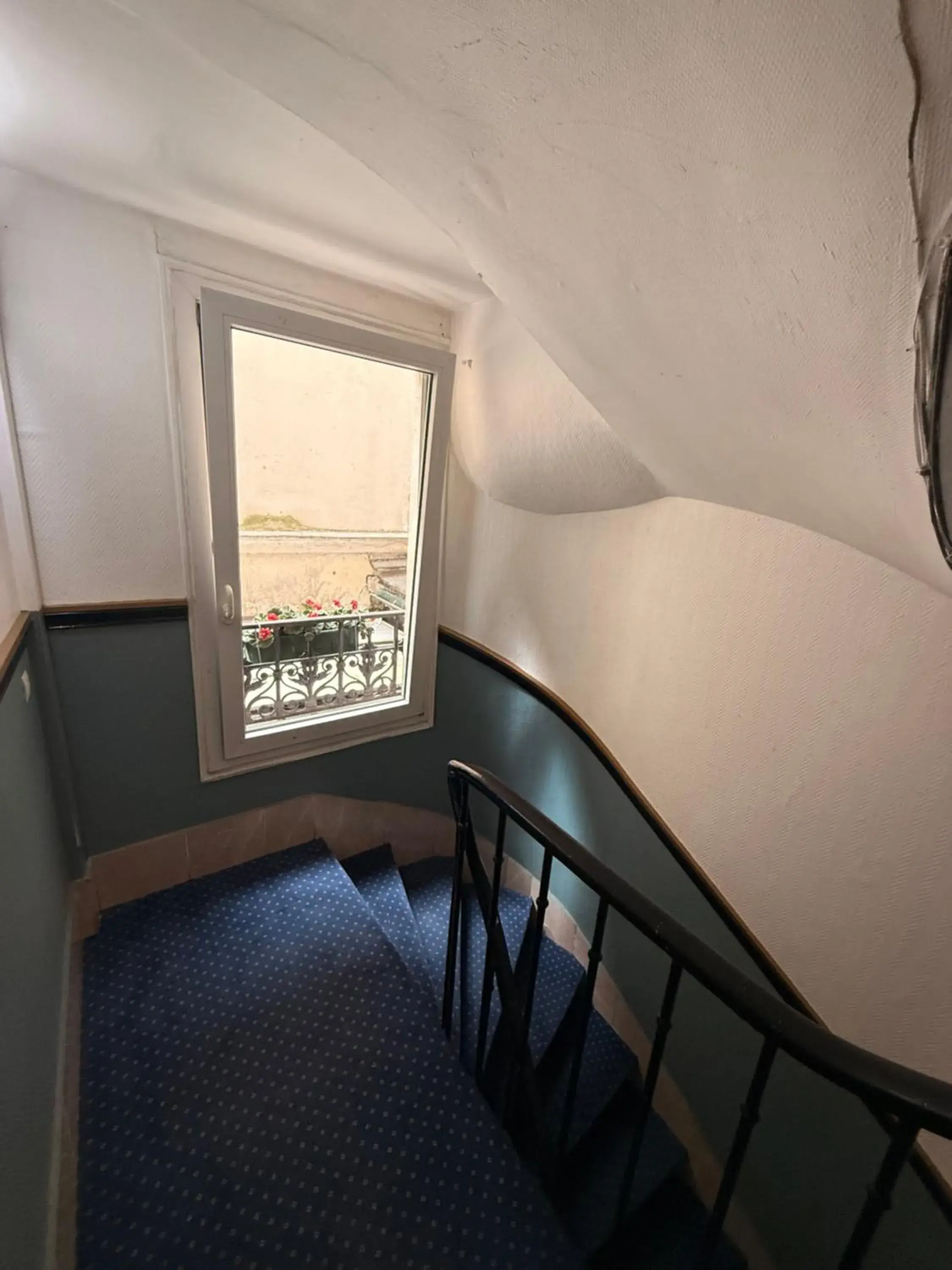 Property building in Hôtel de Choisy Property building in Hôtel de Choisy